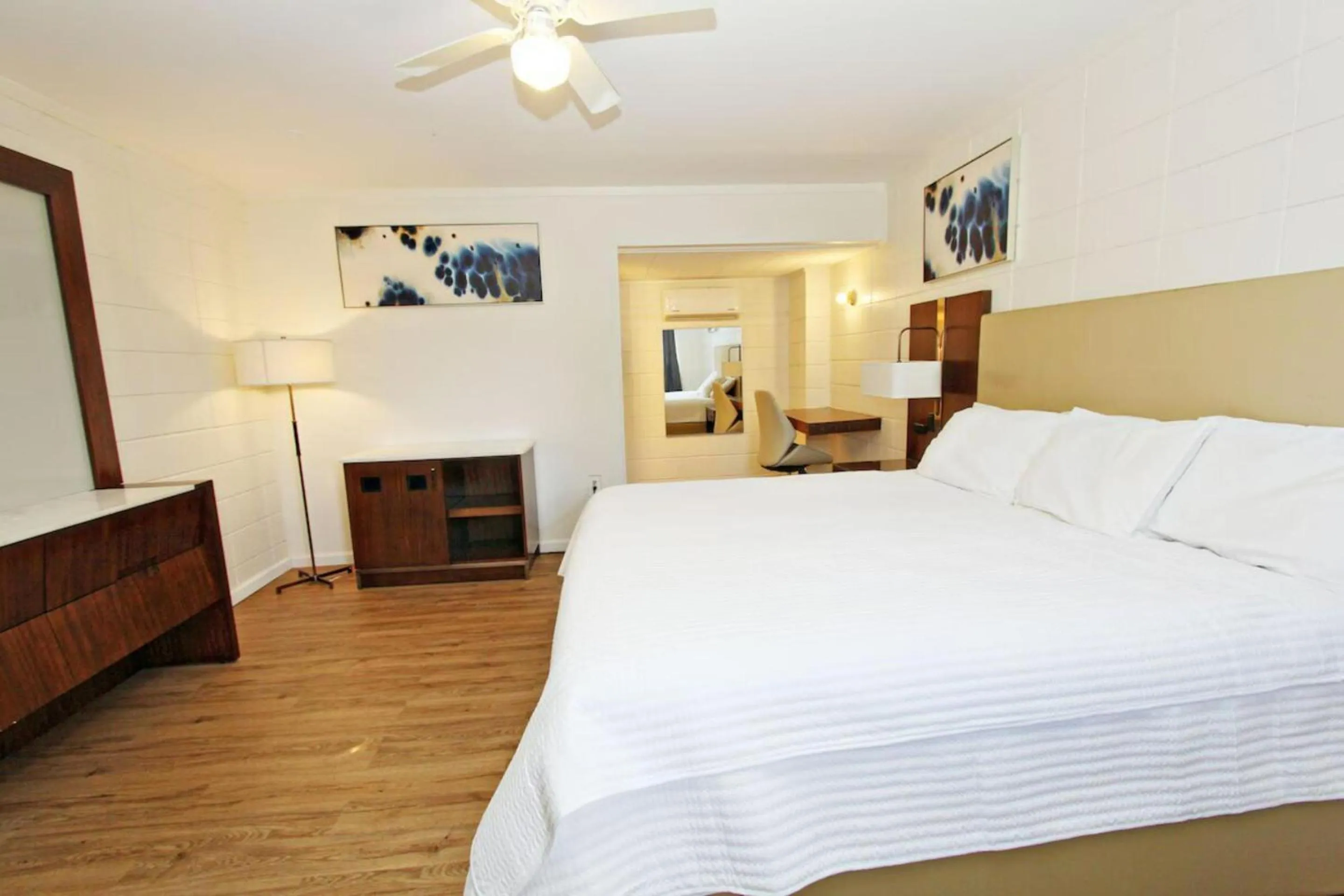 Bedroom, Bed in Cannon Inn By Capital O Gonzales Tx