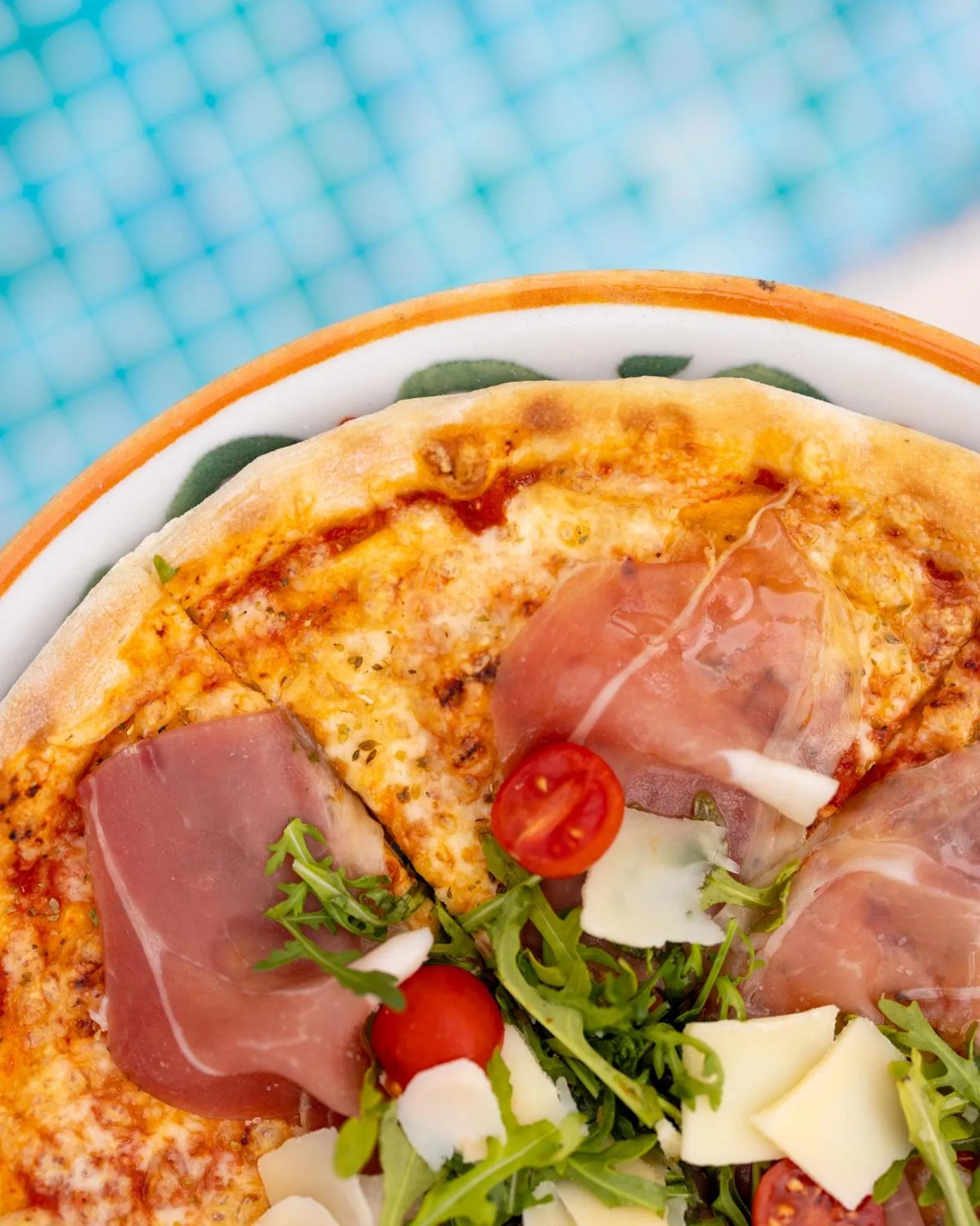 Restaurant/places to eat in Hotel Reset