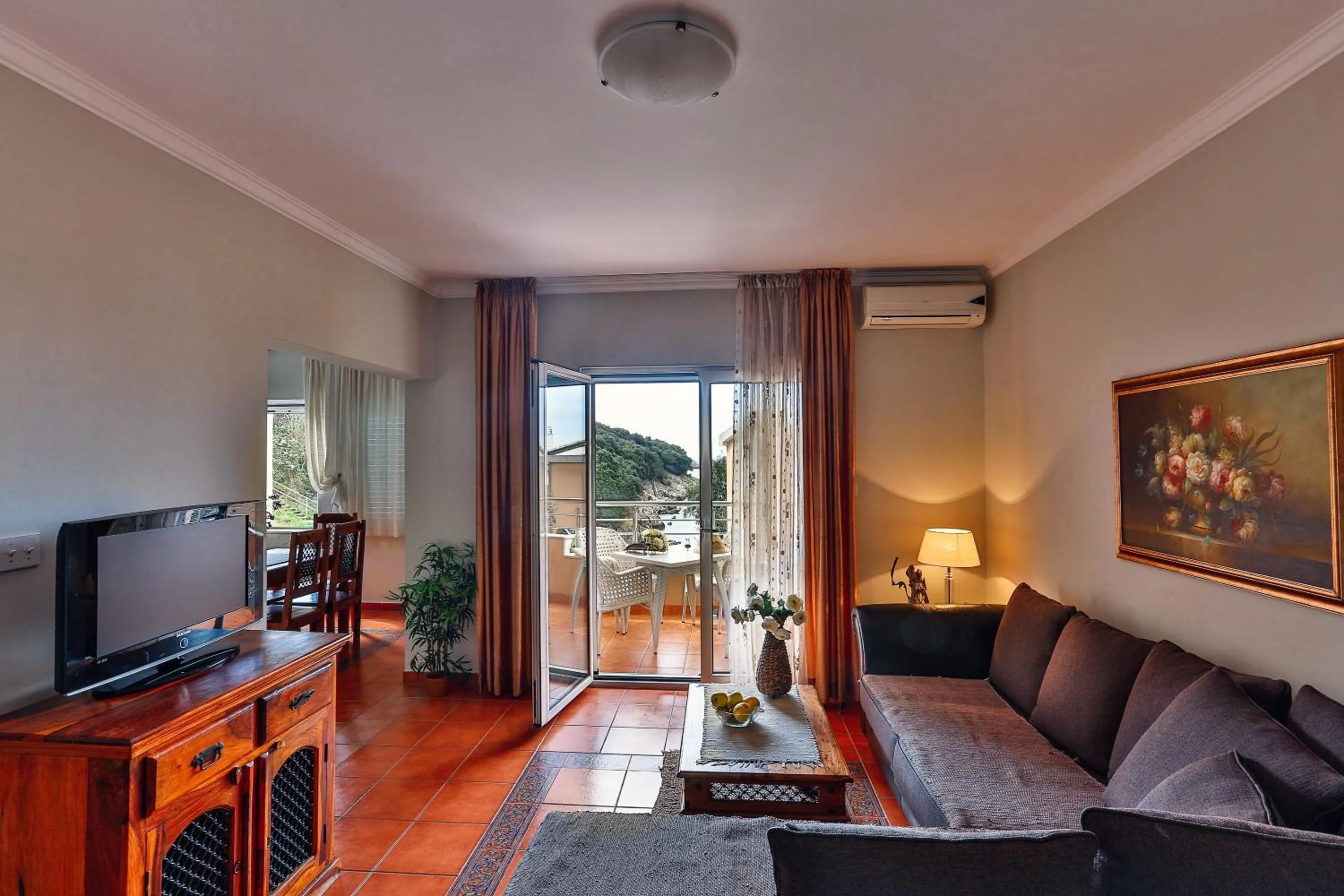 Communal lounge/ TV room in Apartments Misko