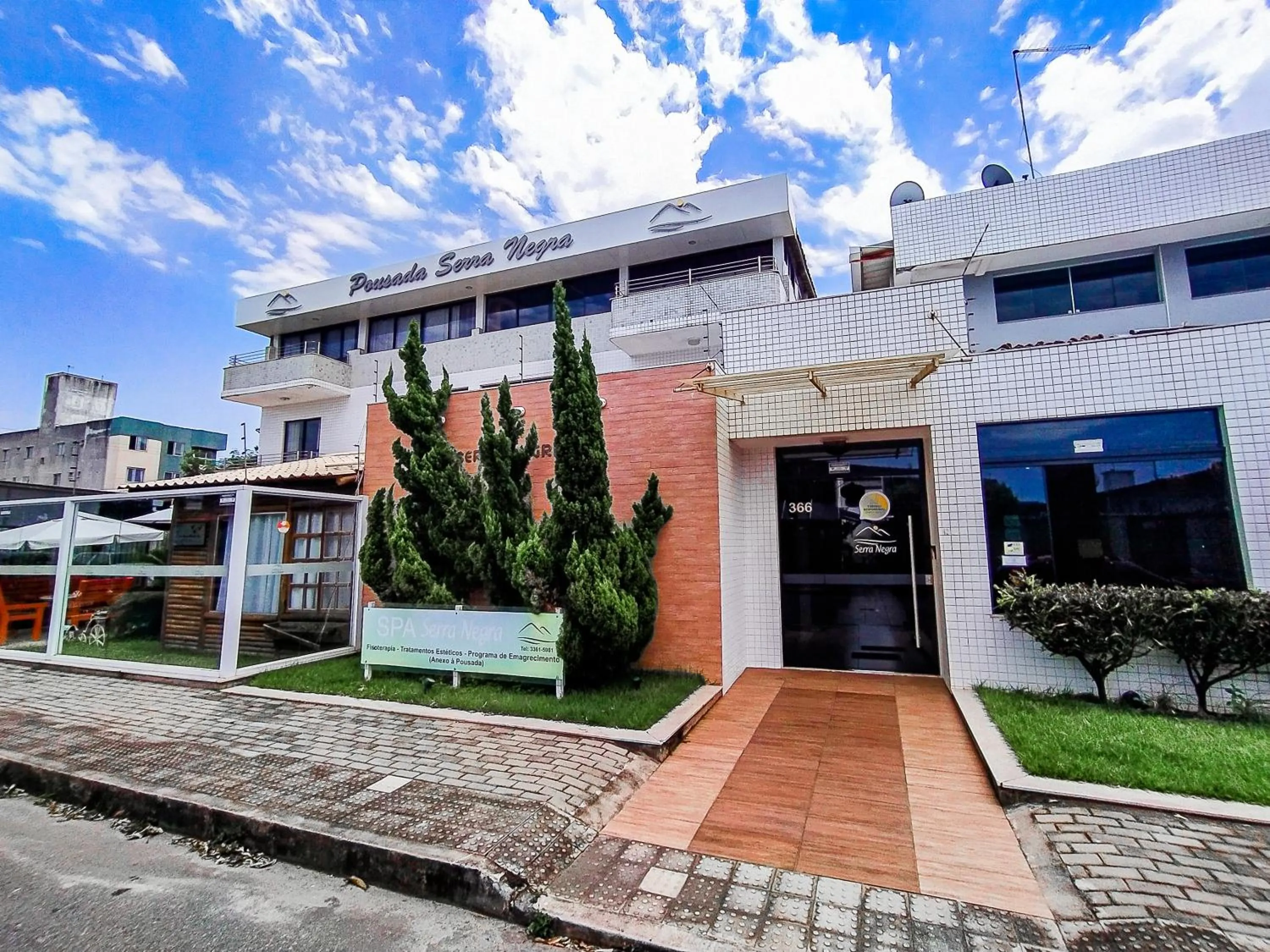 Property building in Serra Negra Pousada Spa - by Easy Hotéis