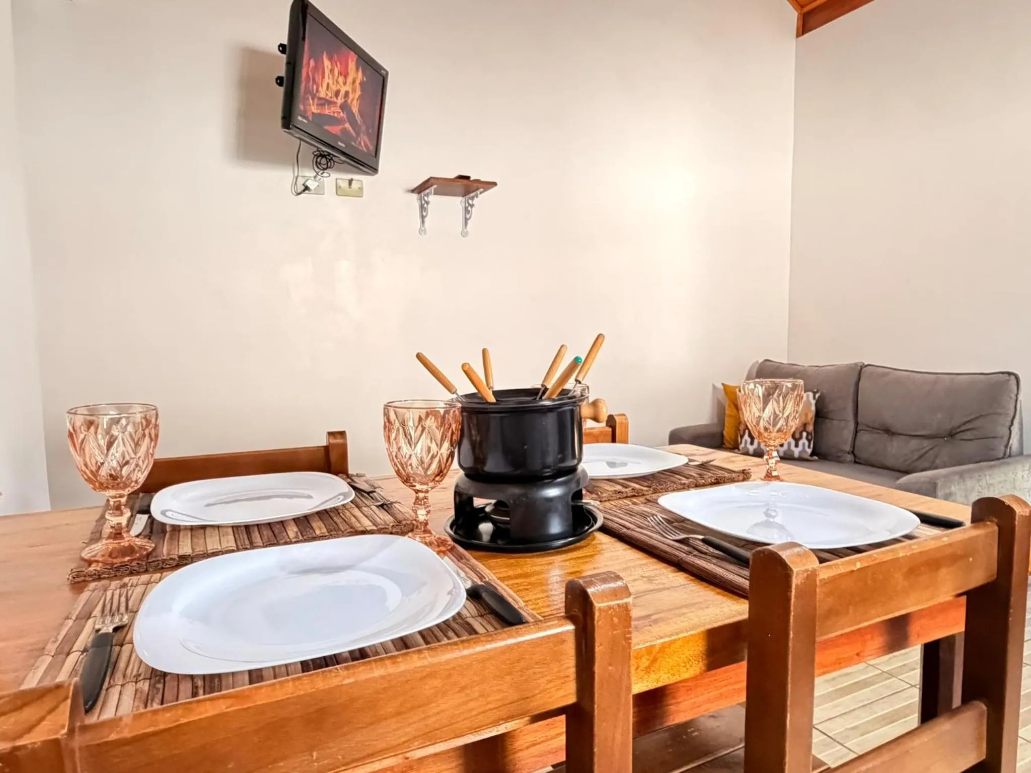 Dining area in Juquinha Chalé