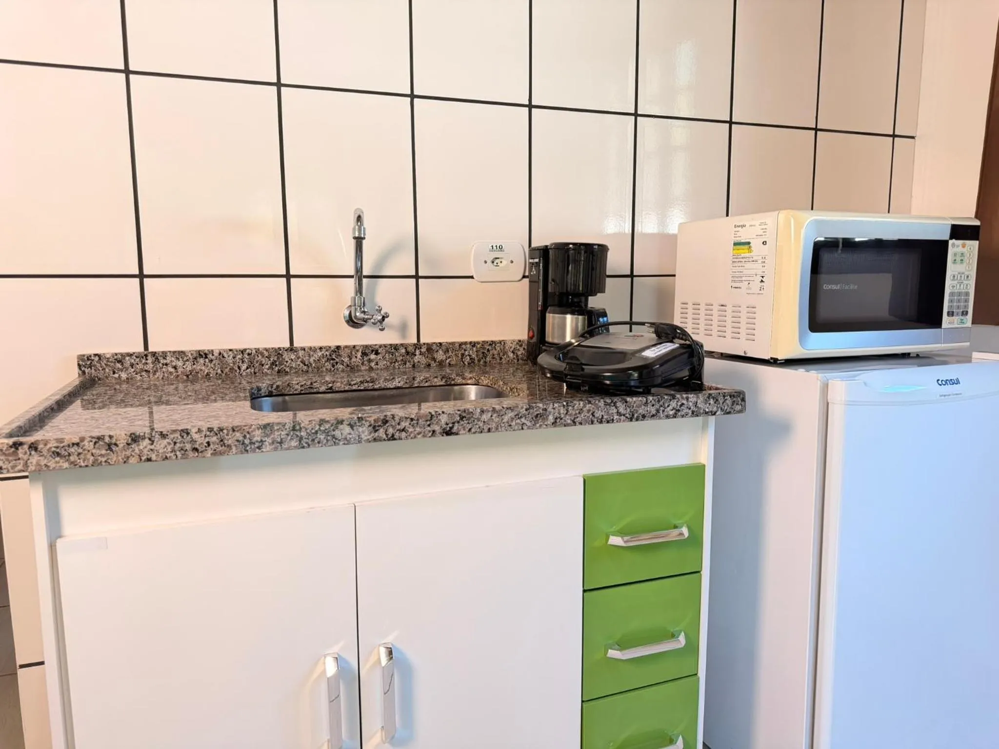 Kitchen or kitchenette in Juquinha Chalé