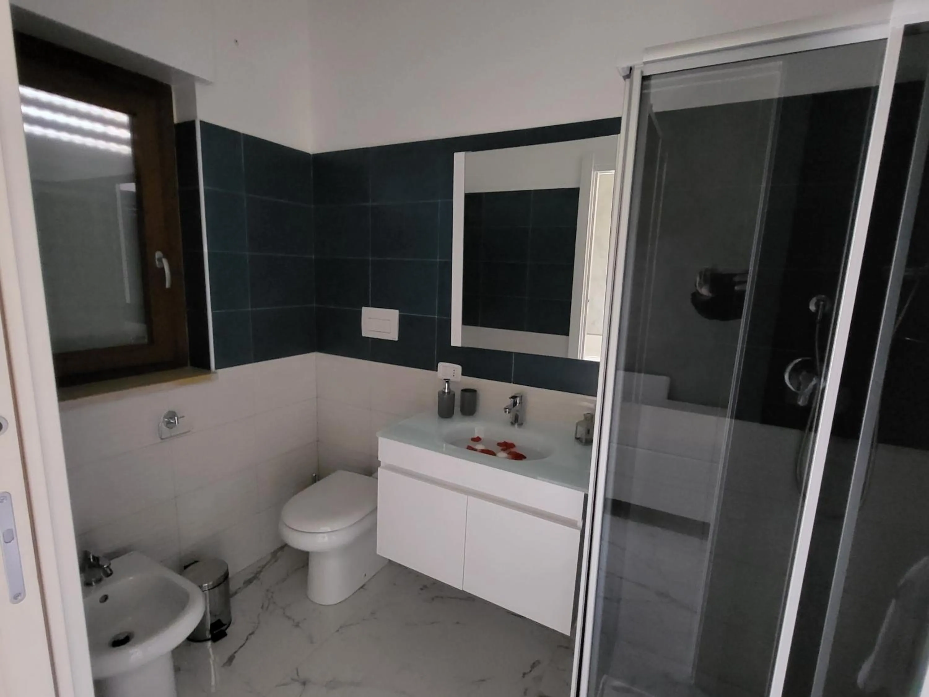 Bathroom in B&B Luxury Room & SPA