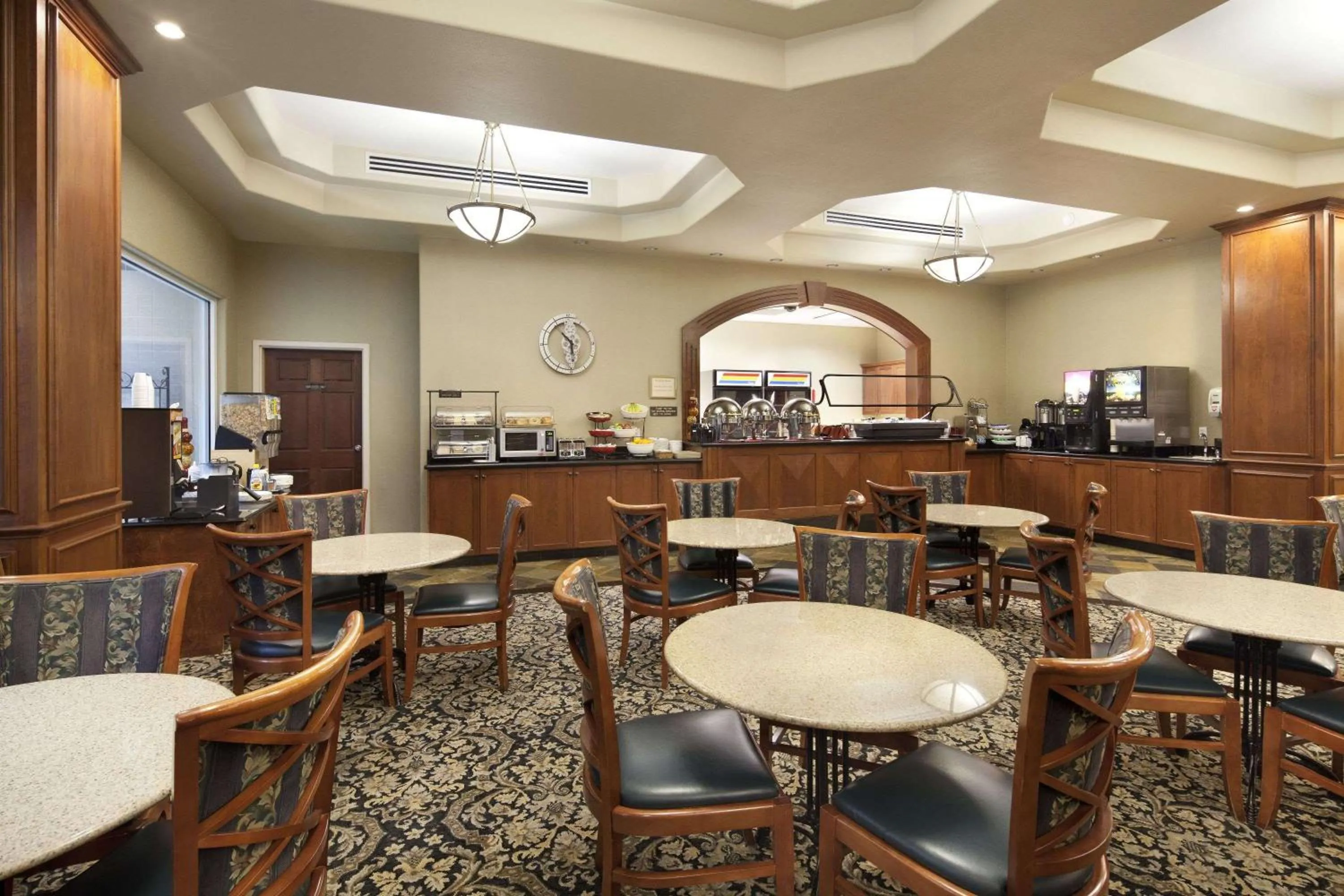 Restaurant/places to eat in Ramada by Wyndham Olympia