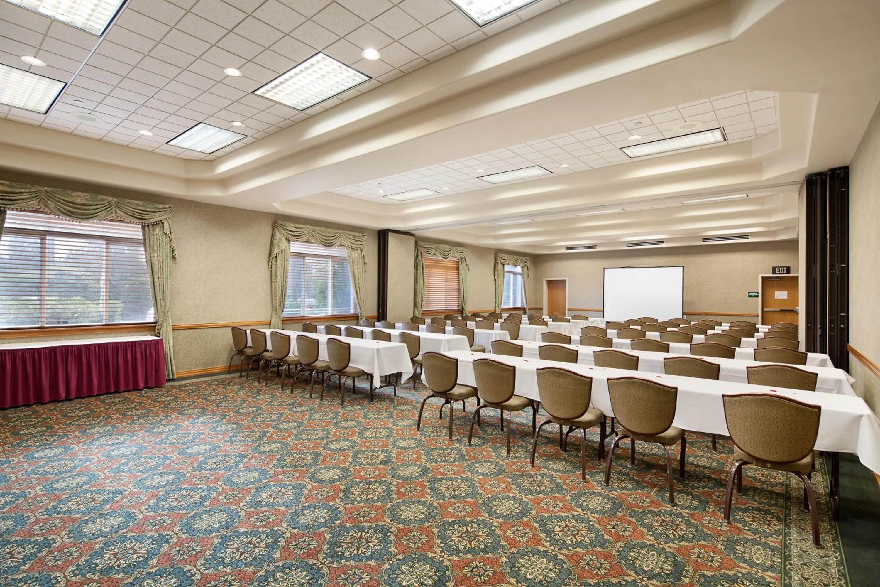 Business facilities in Ramada by Wyndham Olympia