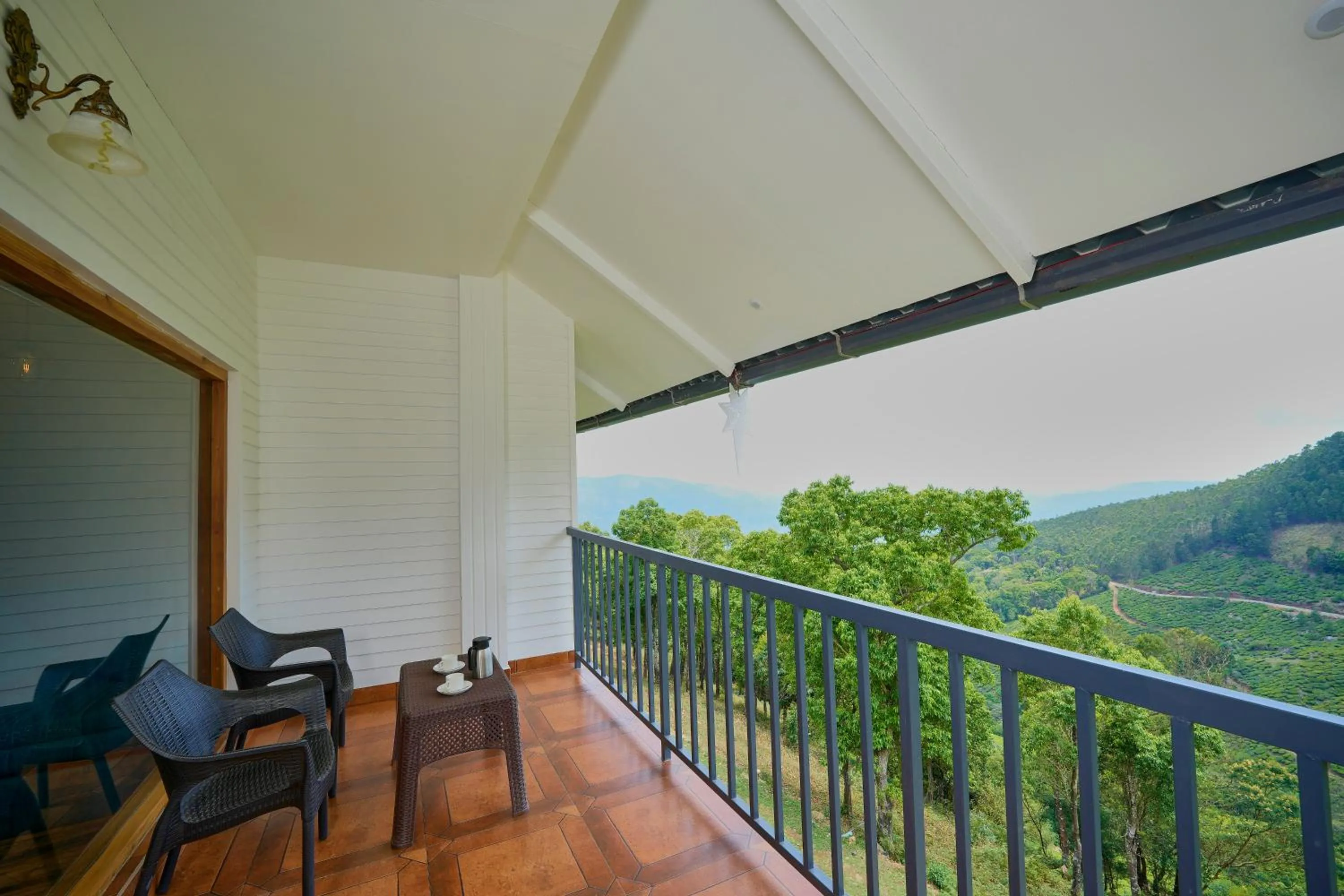 Mountain view in The Planet Munnar