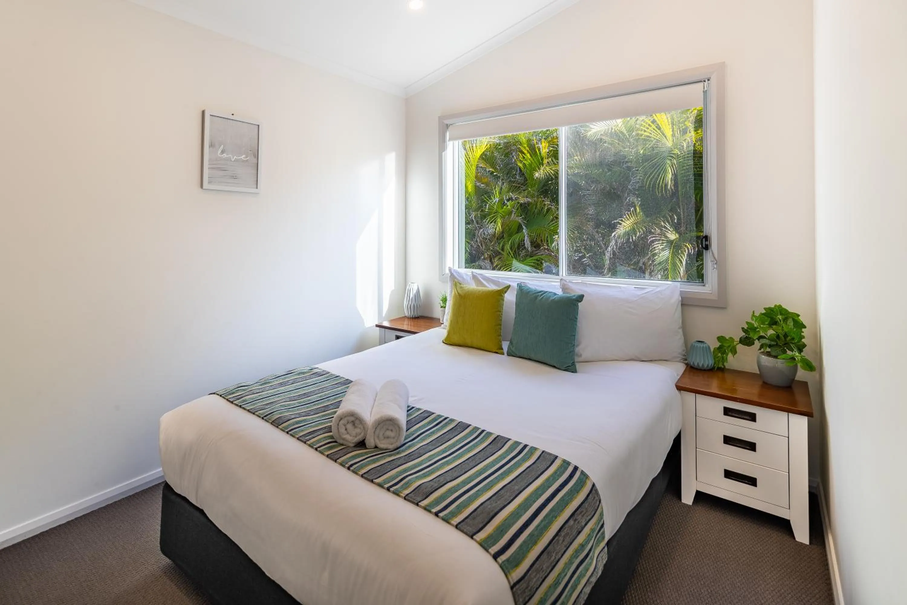 Photo of the whole room, Bed in Ingenia Holidays One Mile Beach