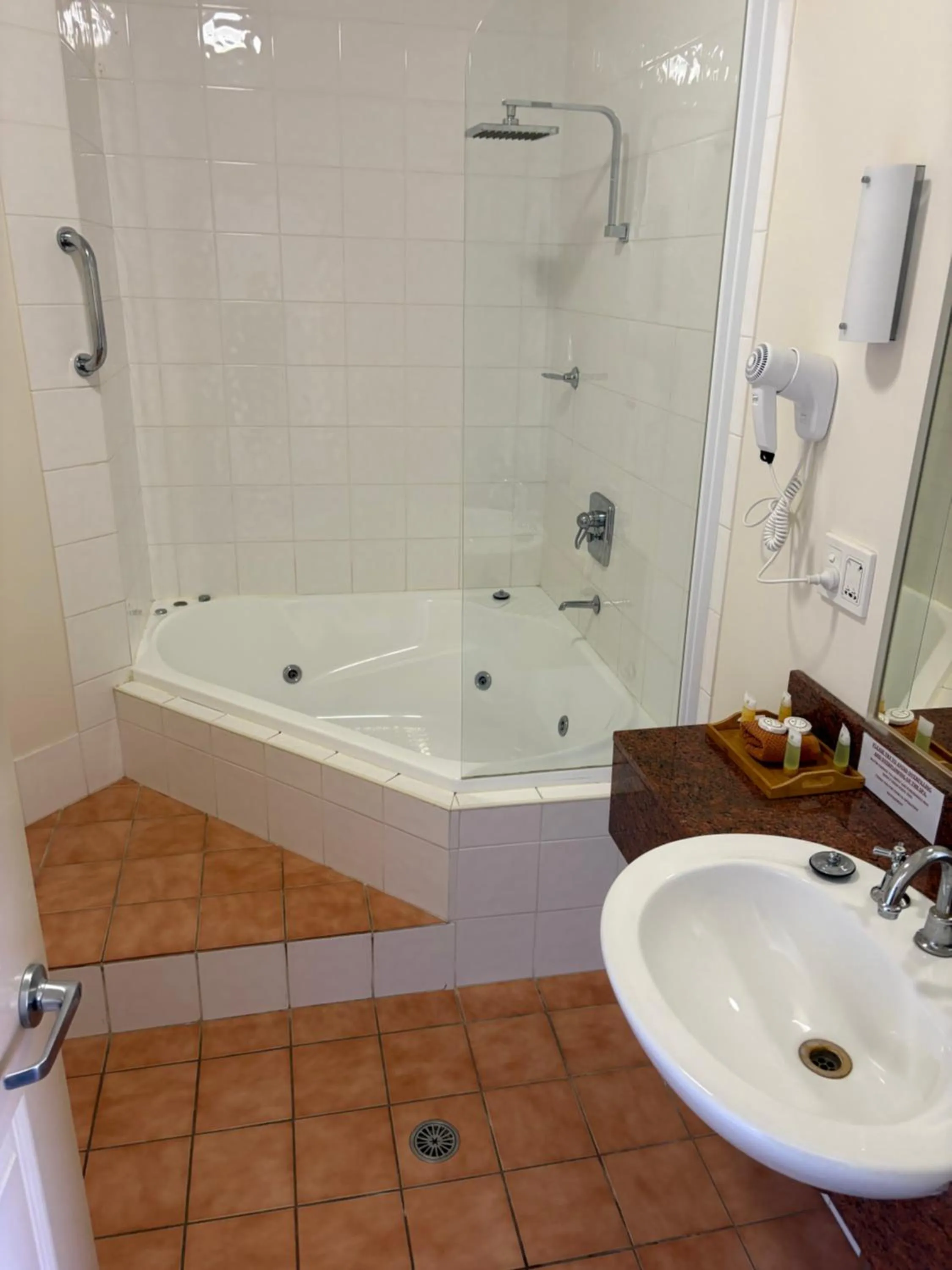 Golden Guitar Motor Inn