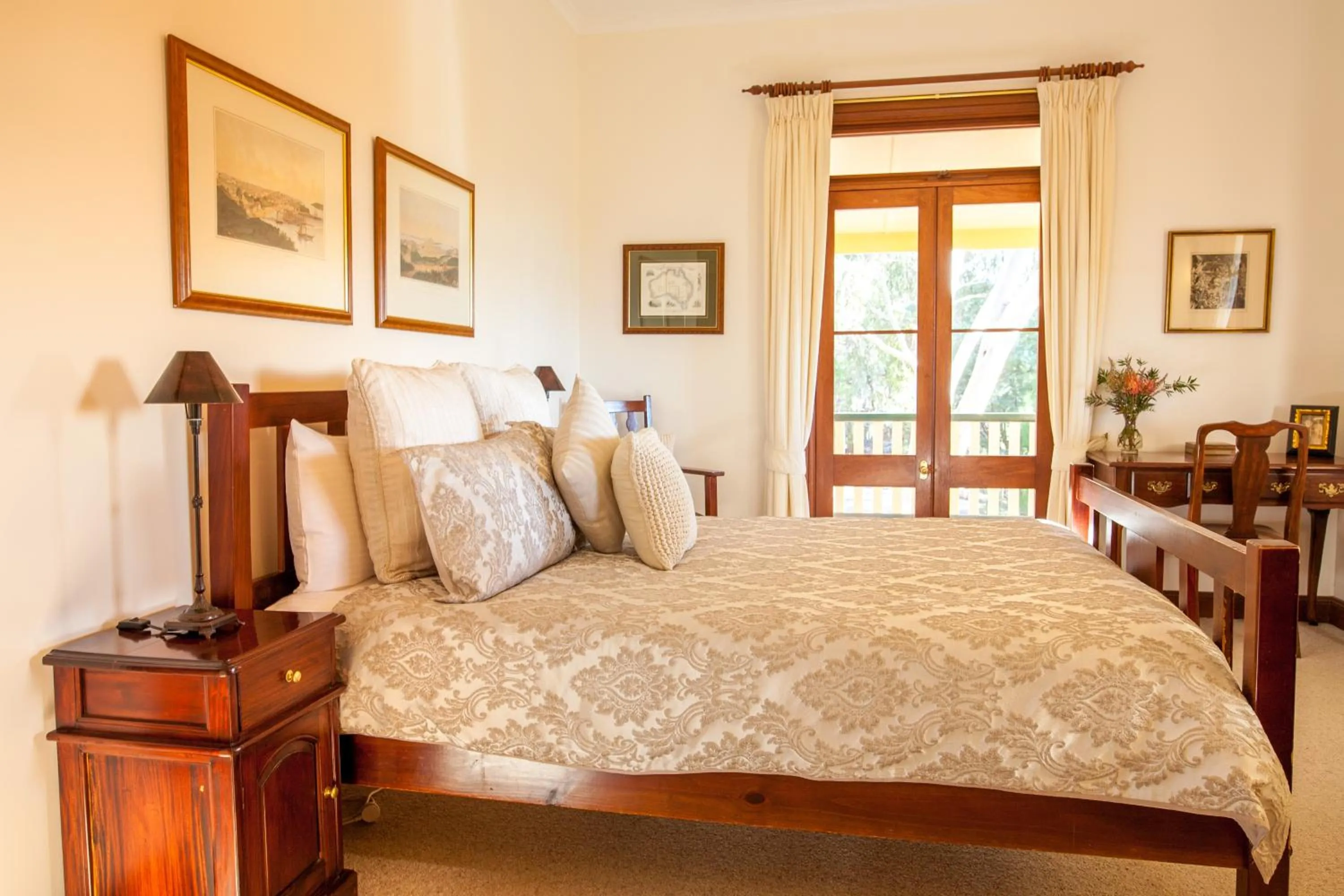 Bedroom, Bed in Mudgee Homestead Guesthouse