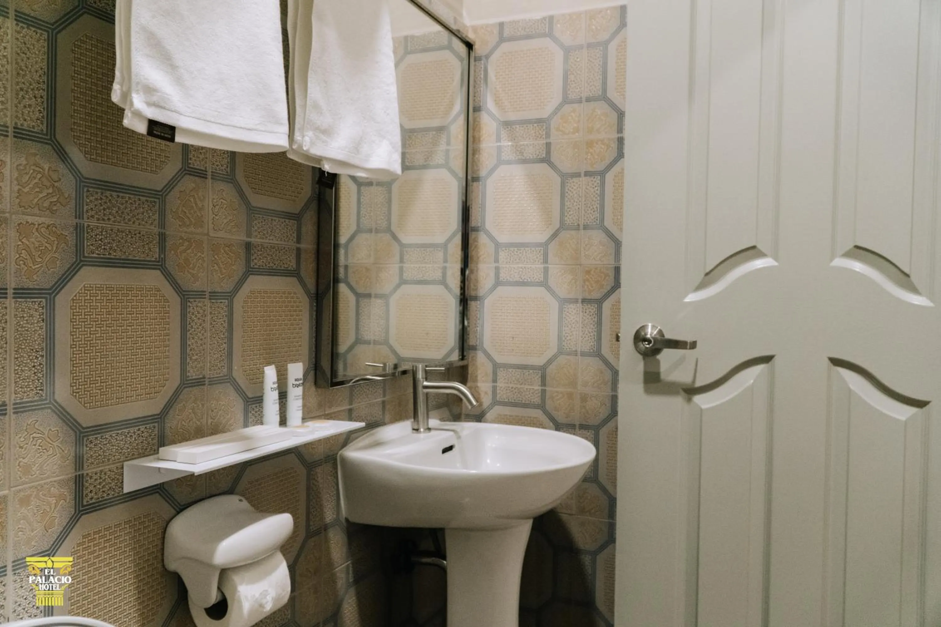Bathroom in El Palacio Hotel & Resort