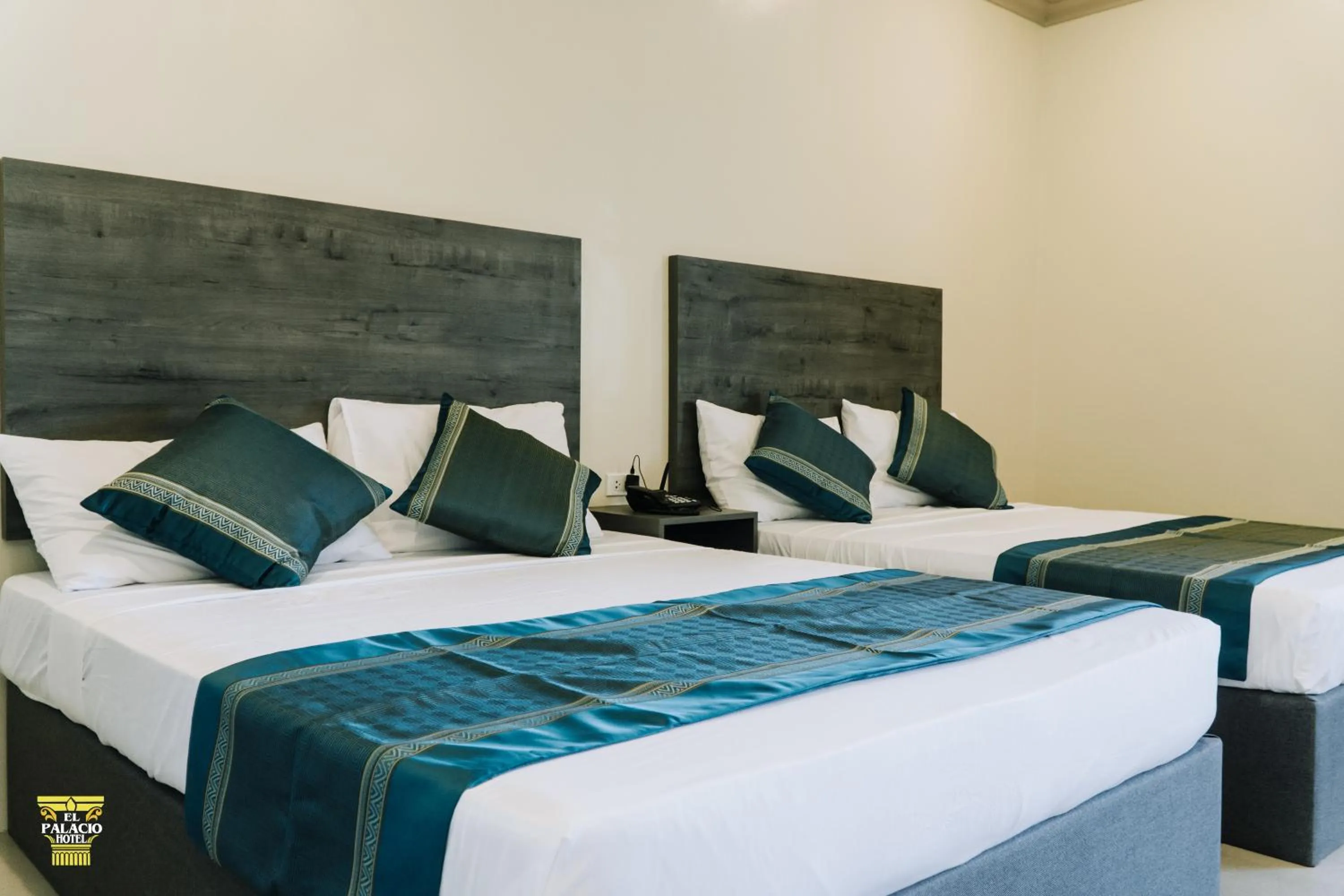 Bed in El Palacio Hotel & Resort