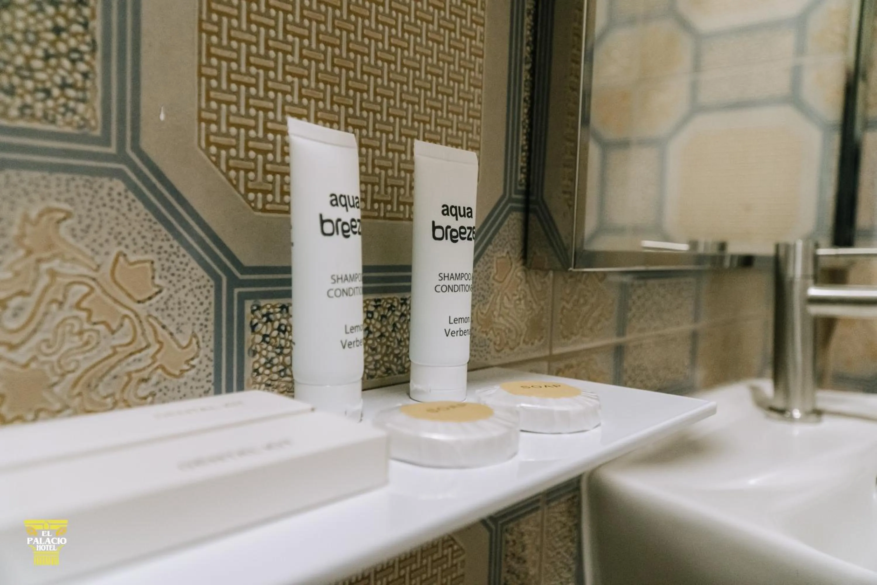 Toilet in El Palacio Hotel & Resort