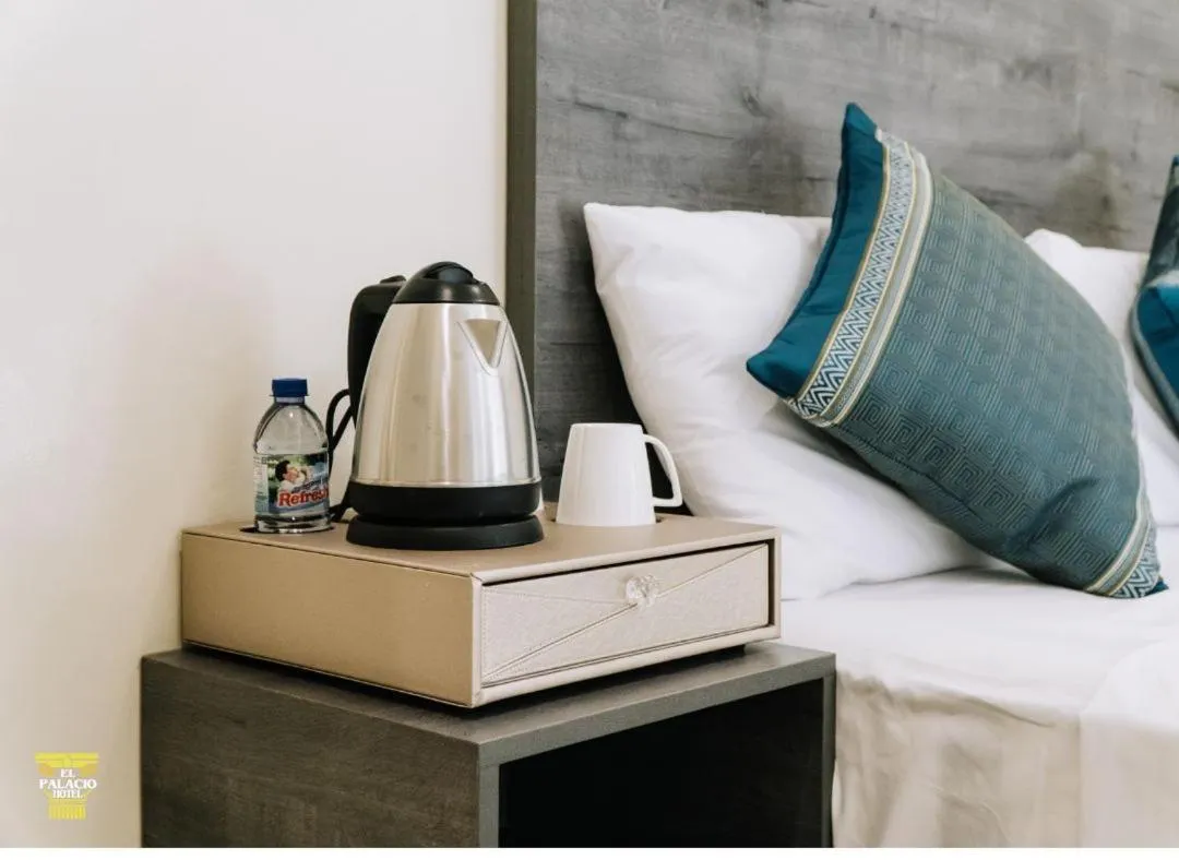 Coffee/tea facilities in El Palacio Hotel & Resort