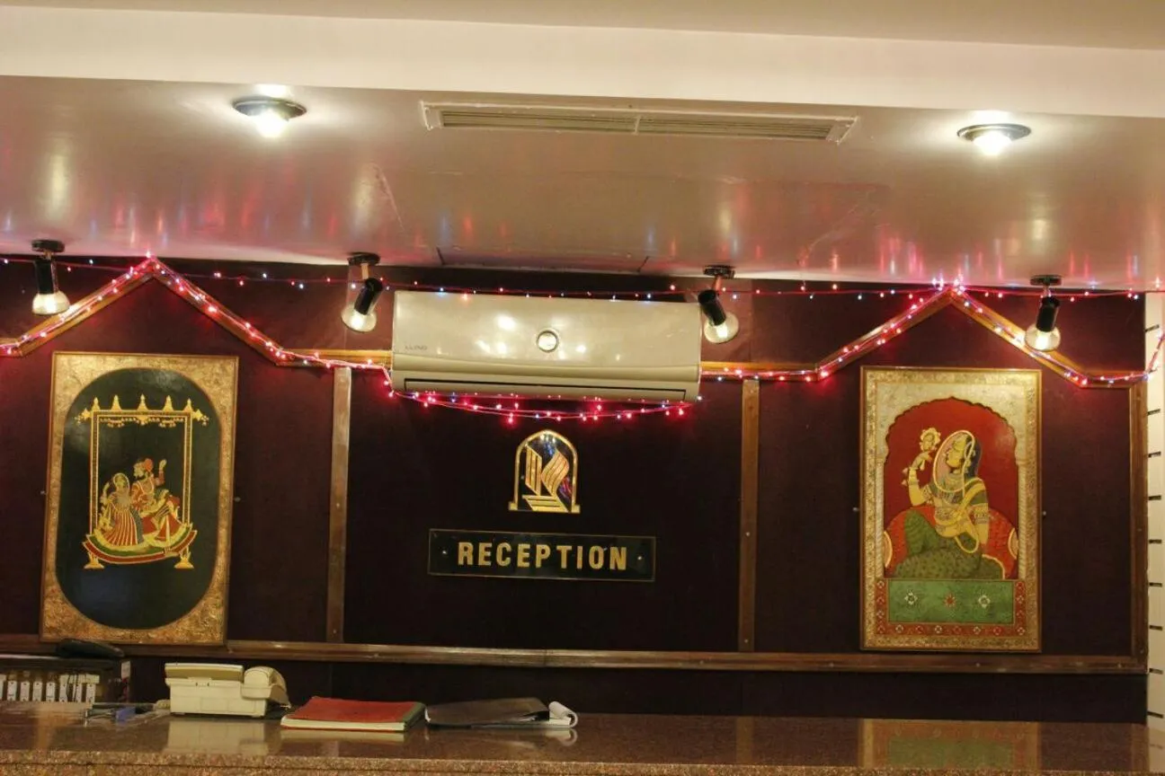 On-site shops in KANCHAN DEEP