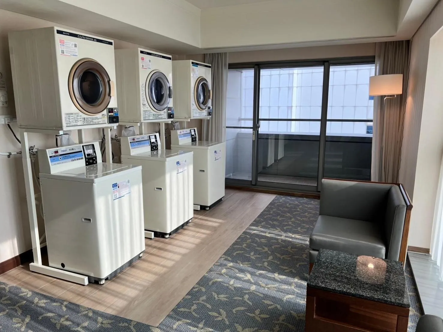 Communal lounge/ TV room in Evergreen Plaza Hotel - Tainan