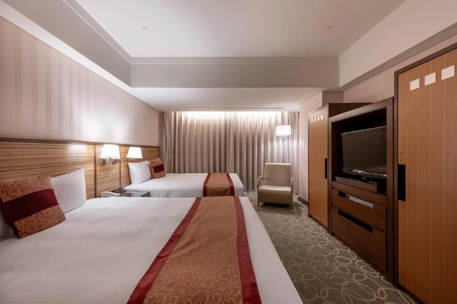 Bed in Evergreen Plaza Hotel - Tainan
