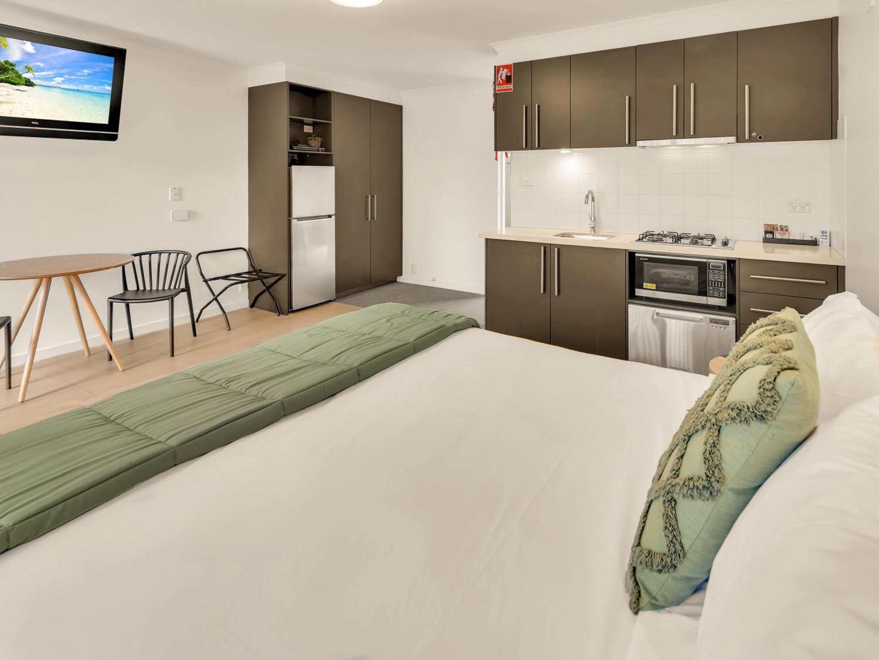 Bed in BIG4 Ingenia Holidays Queenscliff Beacon