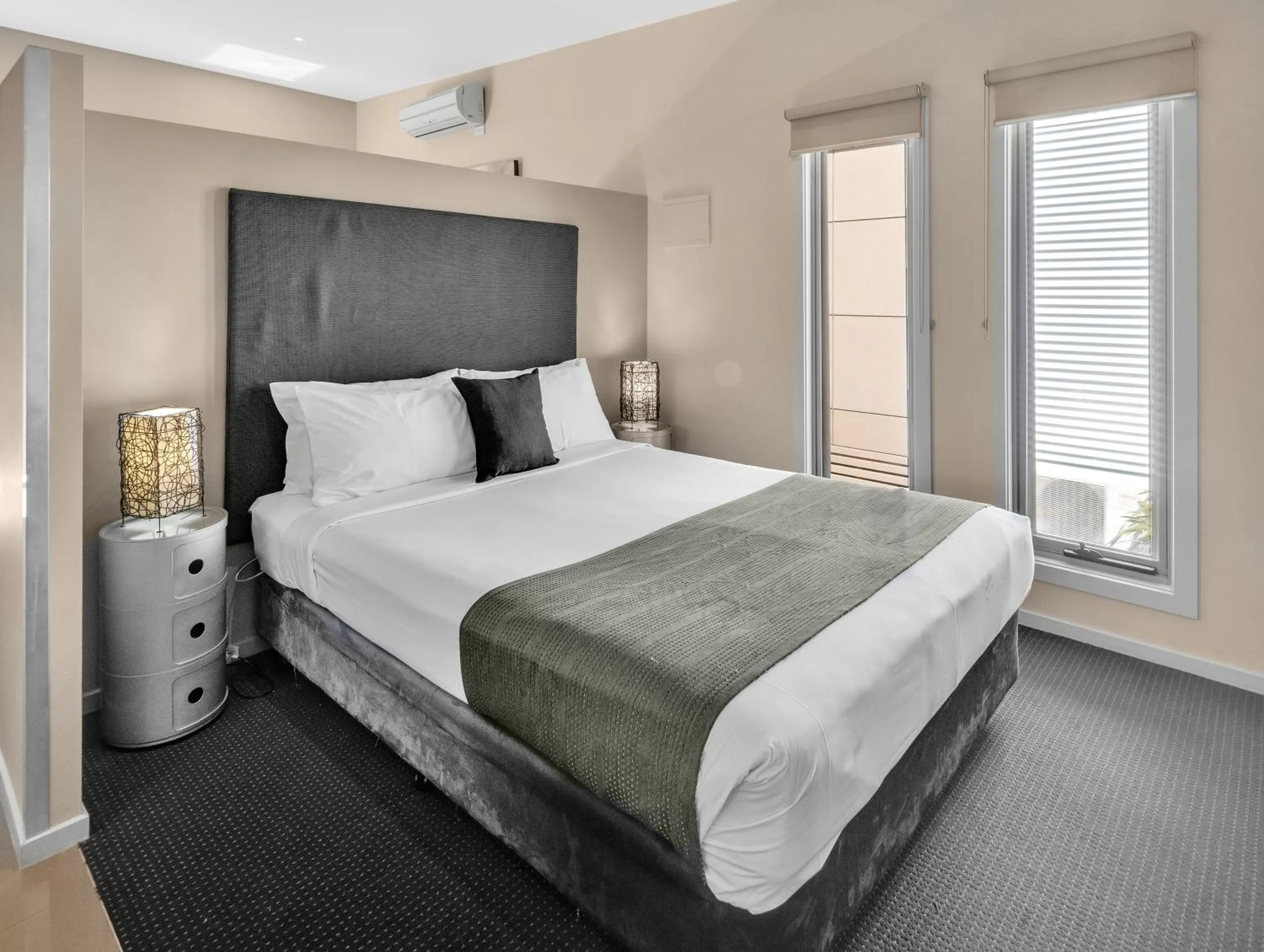 Bed in BIG4 Ingenia Holidays Queenscliff Beacon