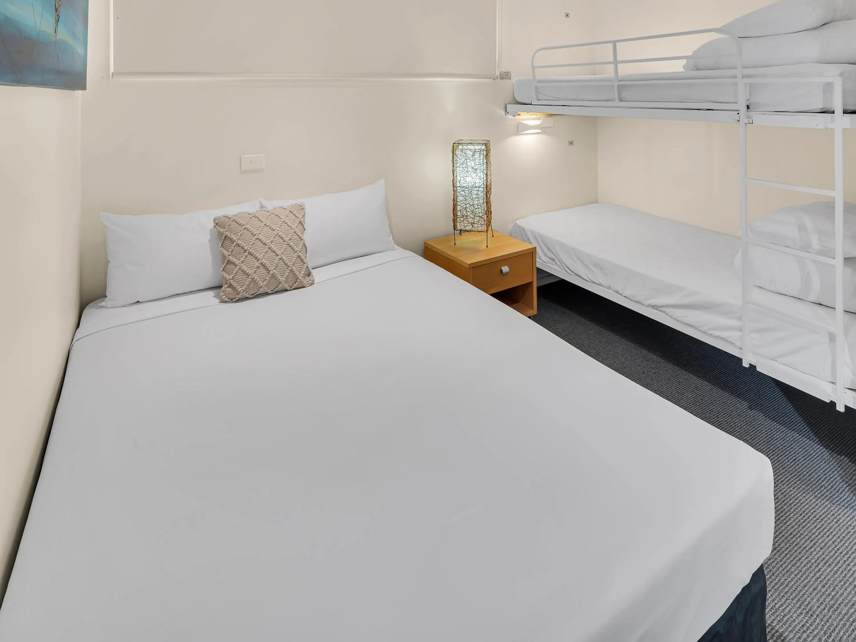 Bed in BIG4 Ingenia Holidays Queenscliff Beacon