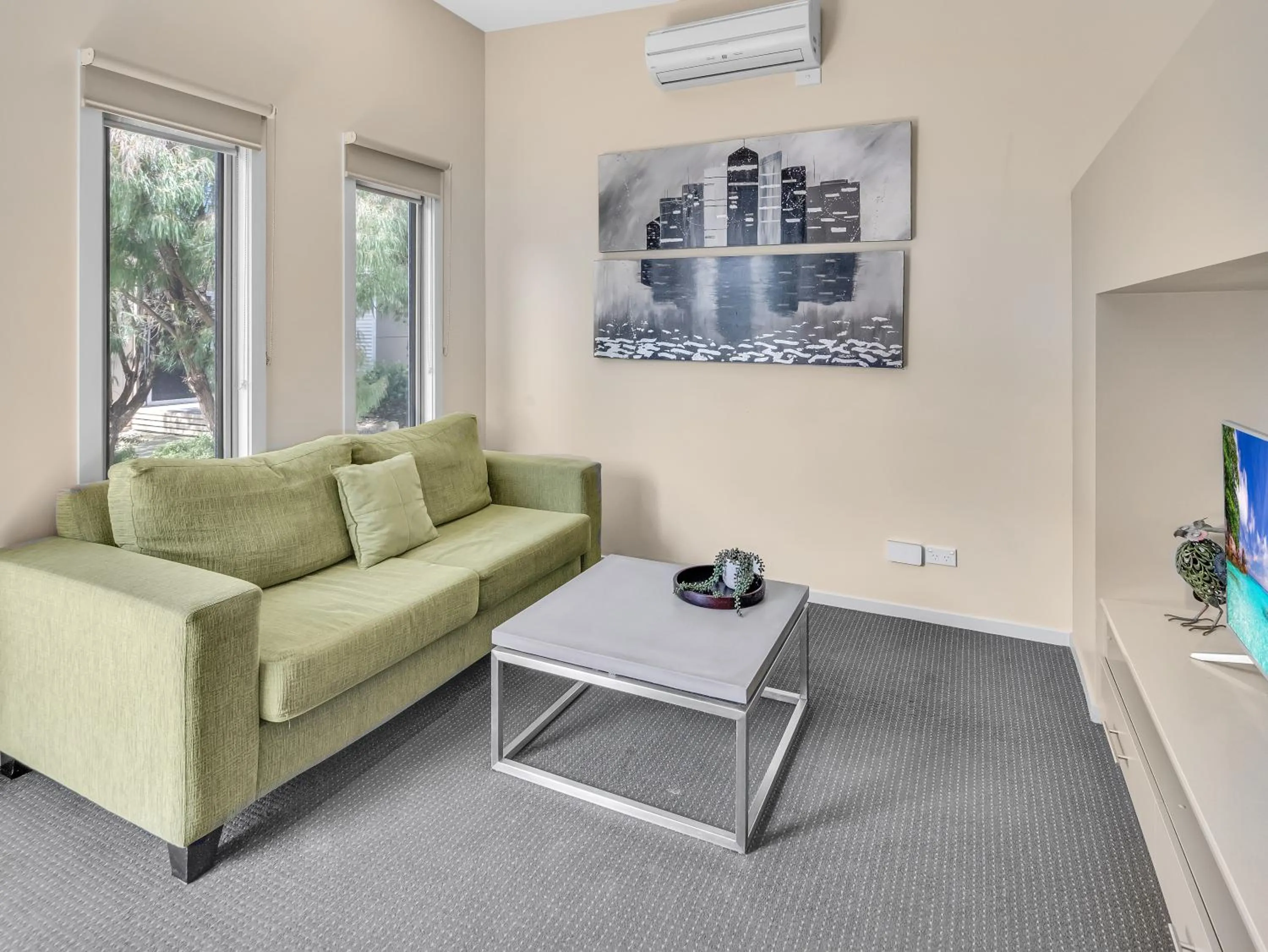 TV and multimedia in BIG4 Ingenia Holidays Queenscliff Beacon