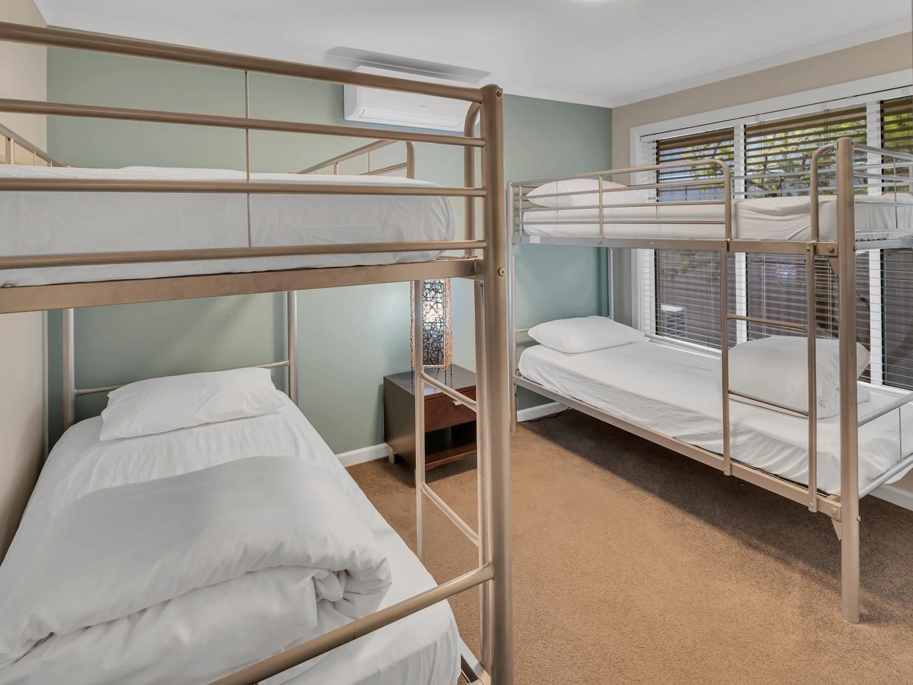 Bed in BIG4 Ingenia Holidays Queenscliff Beacon