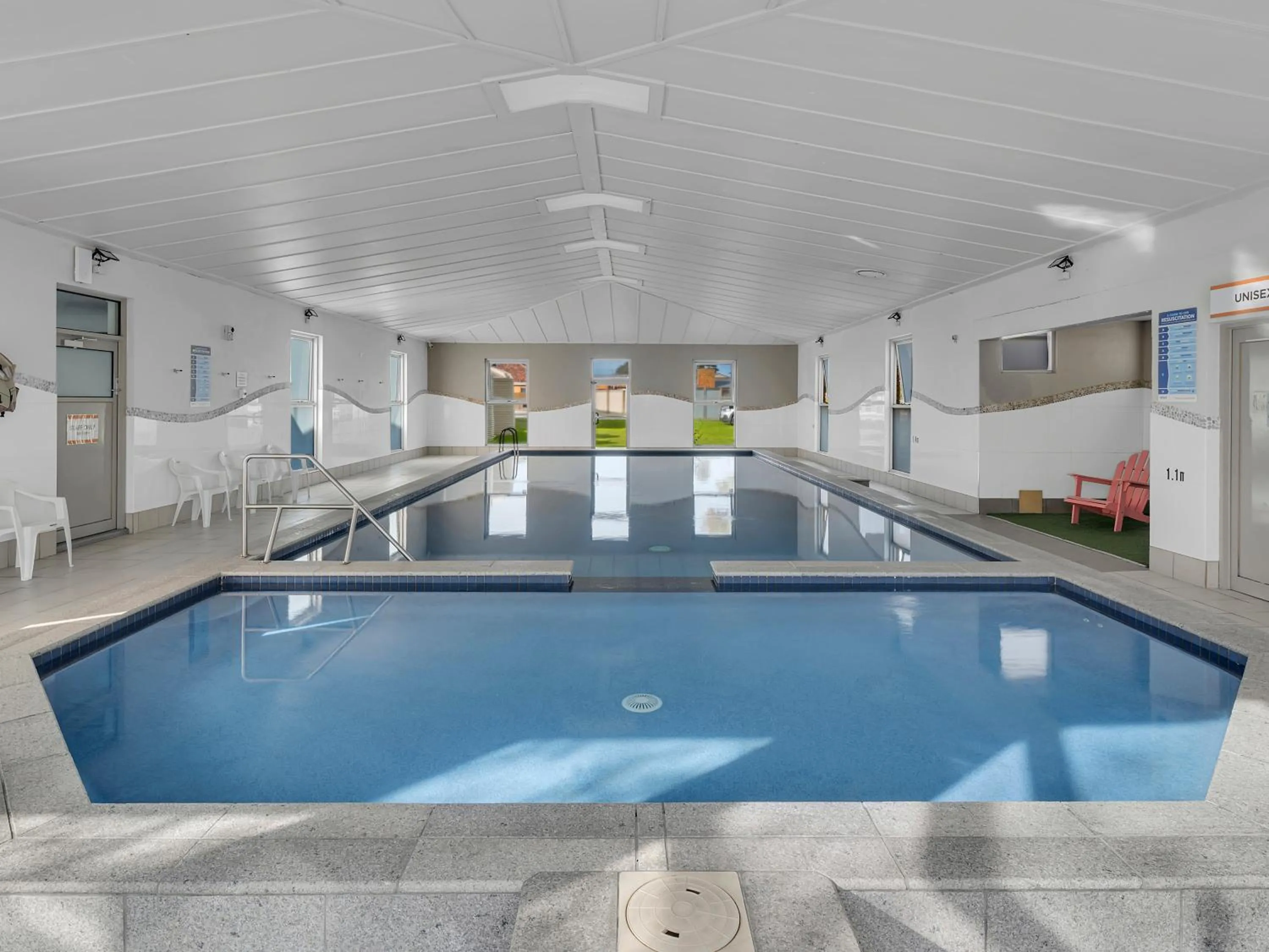 Pool view in BIG4 Ingenia Holidays Queenscliff Beacon