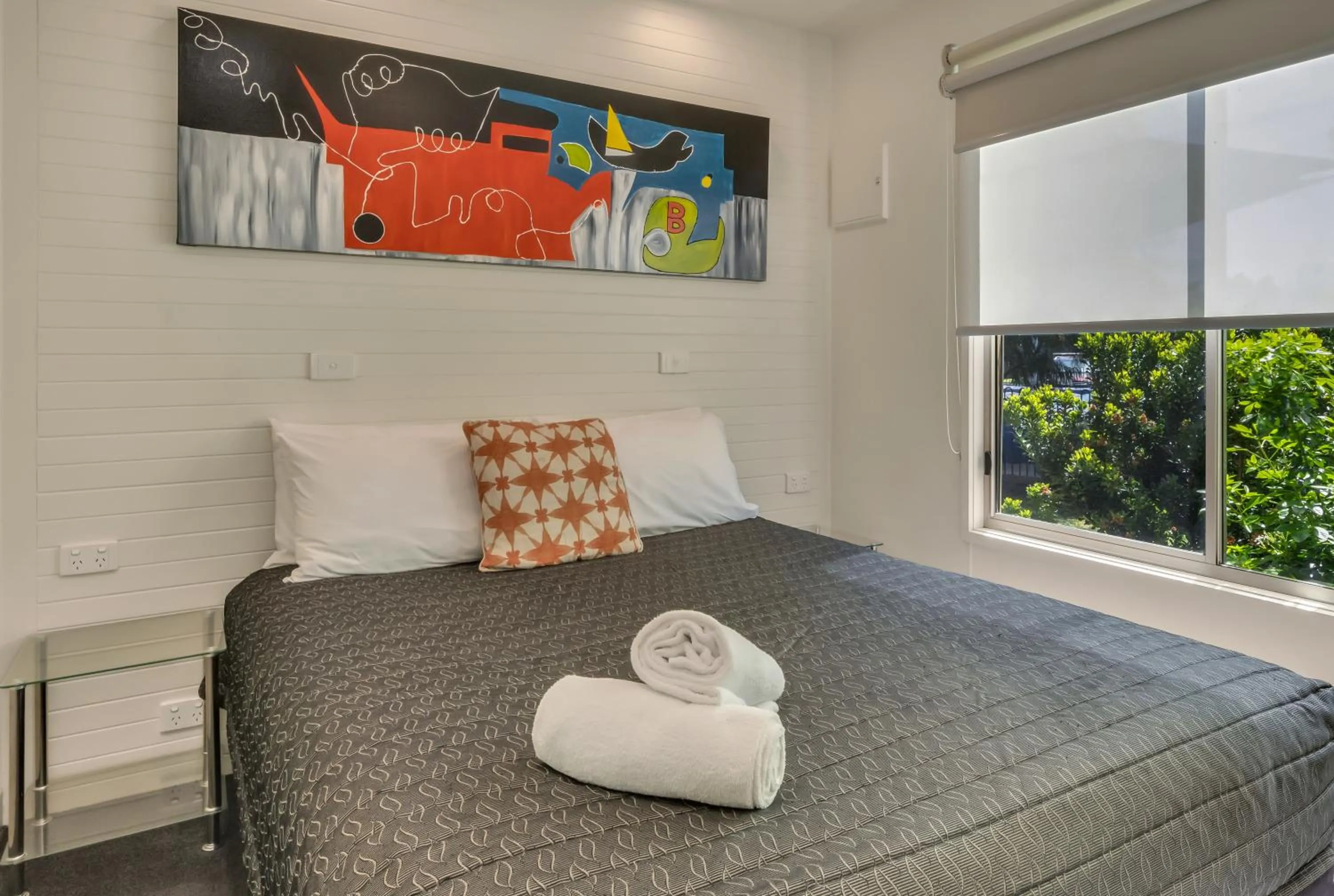 Bed in BIG4 Ingenia Holidays Queenscliff Beacon