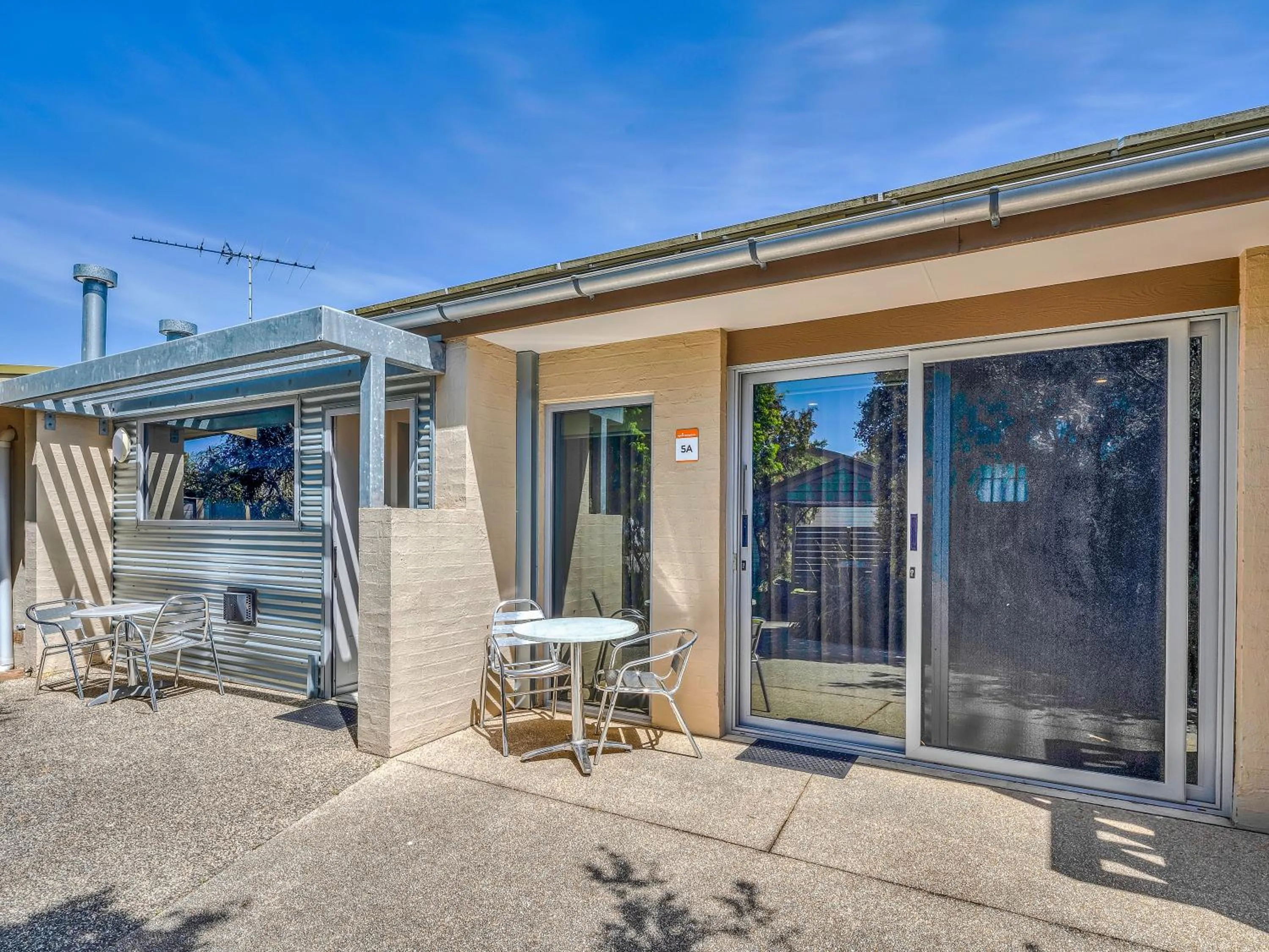 Patio in BIG4 Ingenia Holidays Queenscliff Beacon