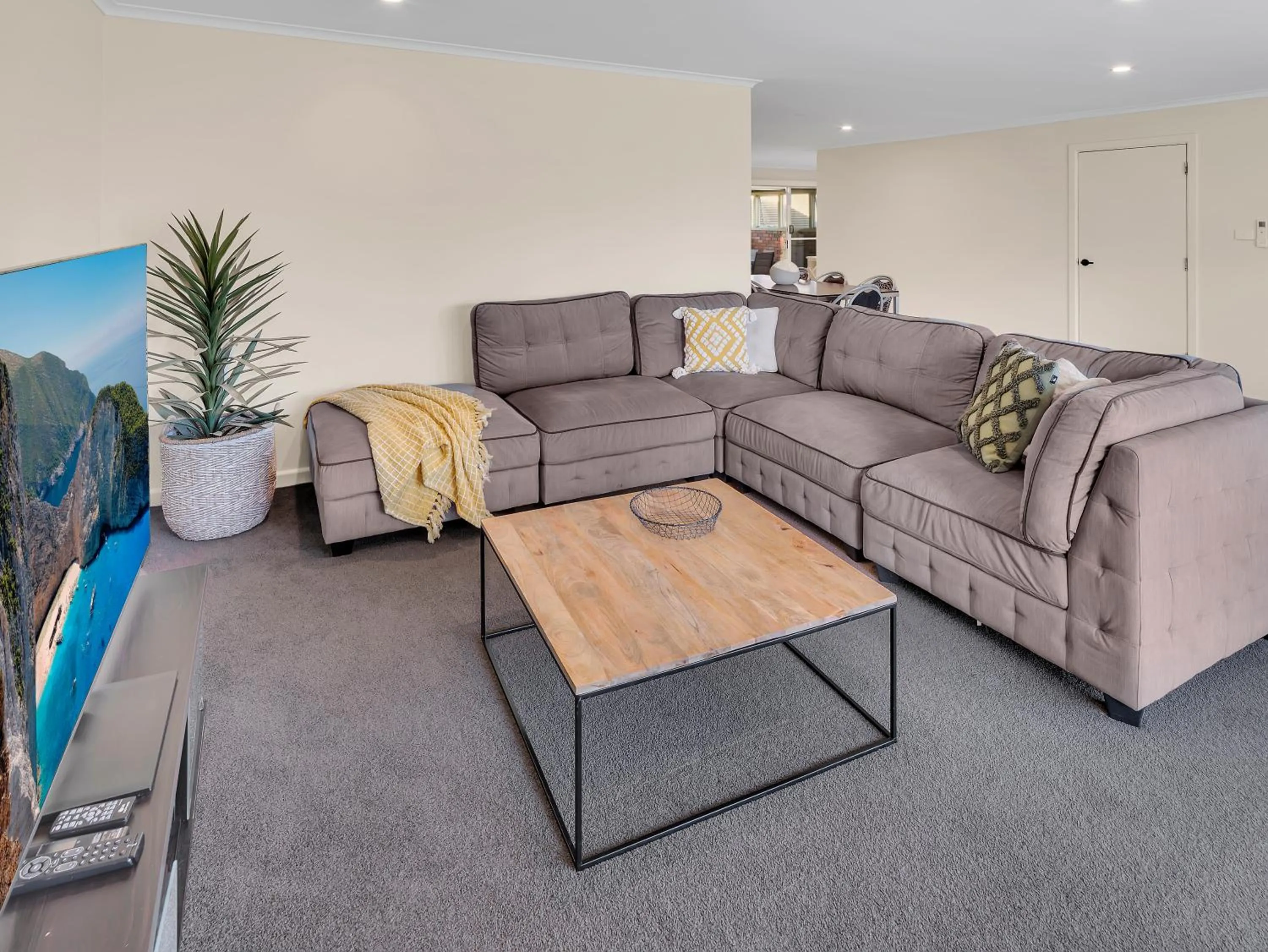 Living room in BIG4 Ingenia Holidays Queenscliff Beacon