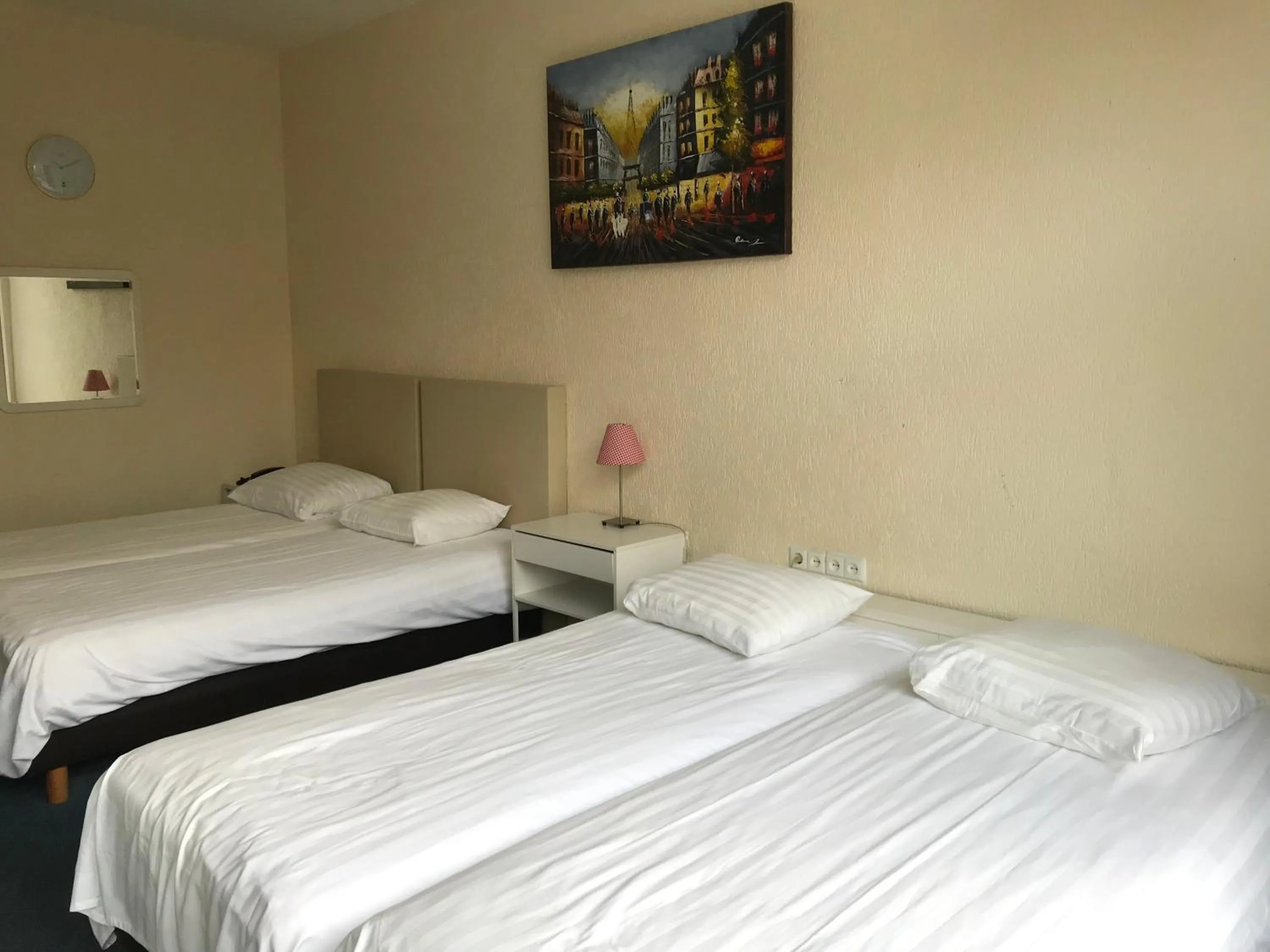 Bedroom, Bed in New City Hotel Scheveningen