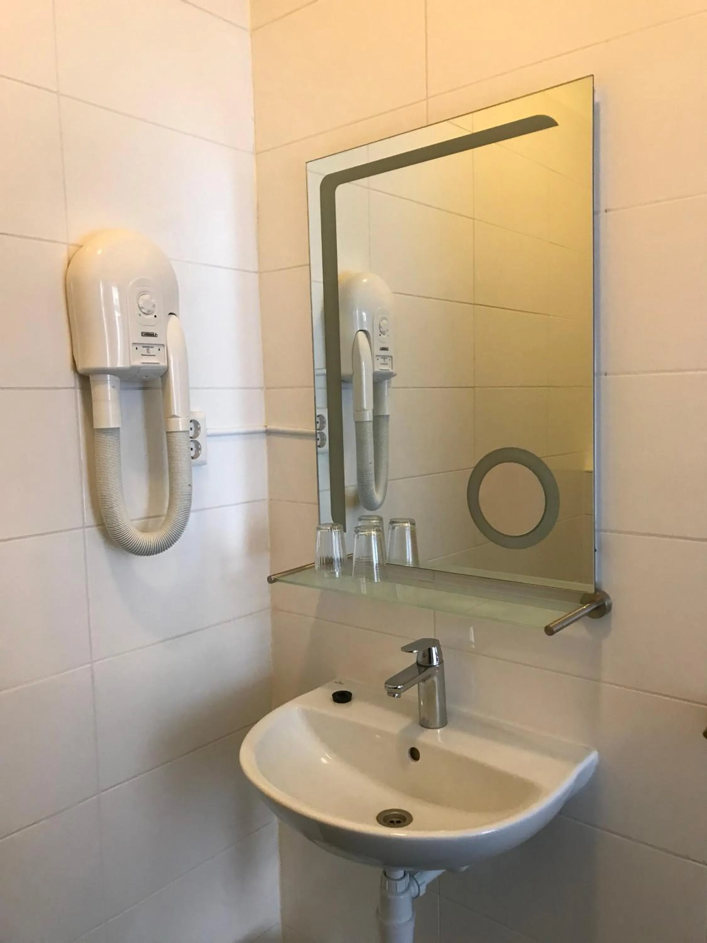 Bathroom in New City Hotel Scheveningen