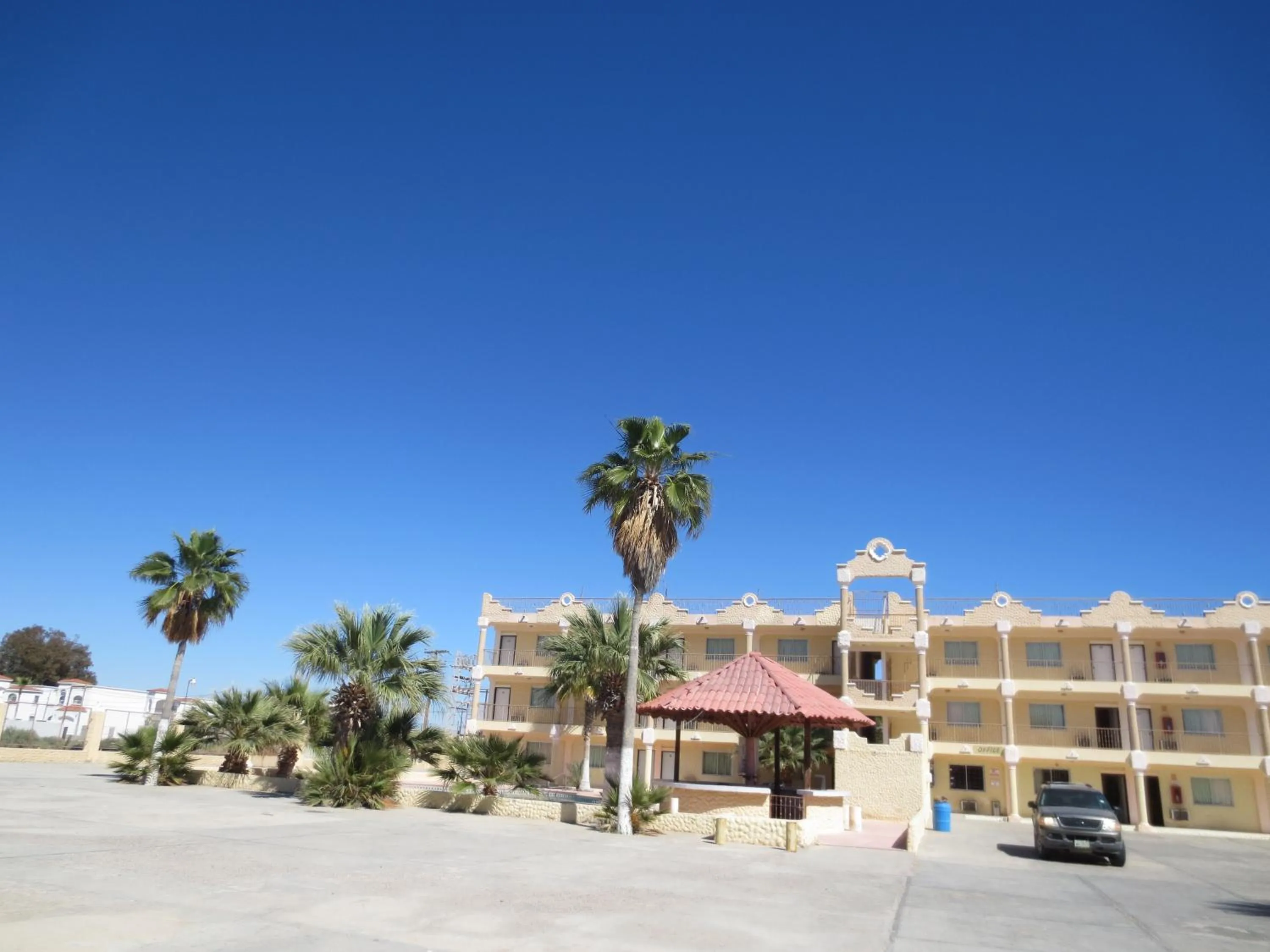 Property building in Hotel Plaza Peñasco