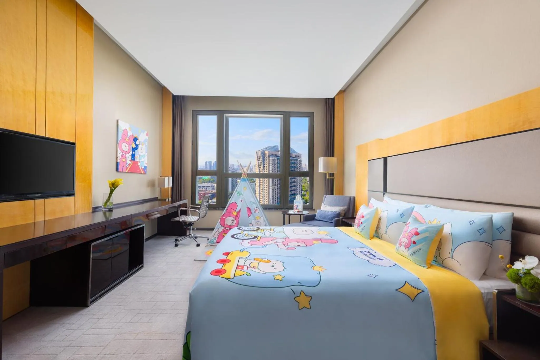 Photo of the whole room, Bed in Crowne Plaza Beijing Lido by IHG