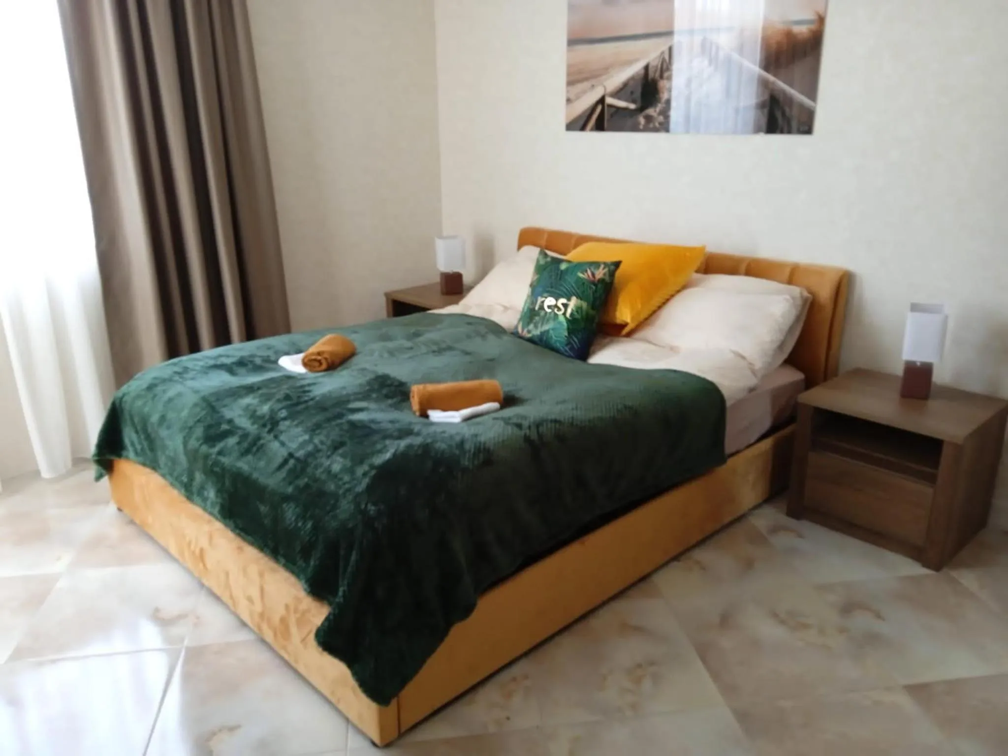 APHRODITE PARK DELUXE