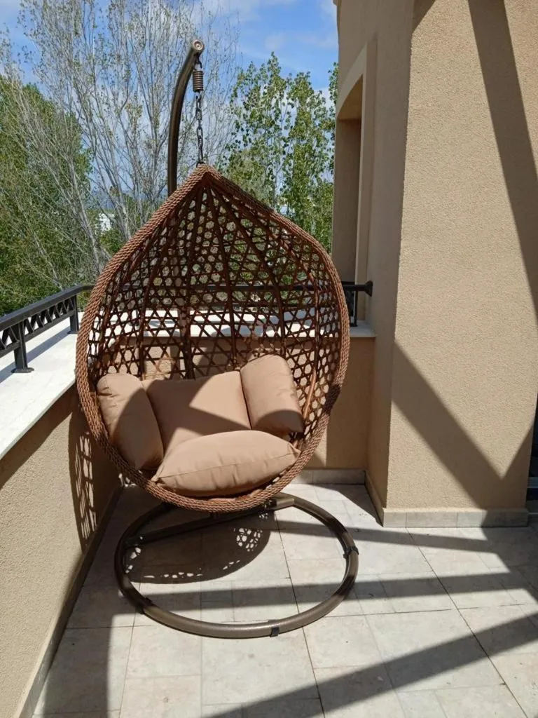 APHRODITE PARK DELUXE