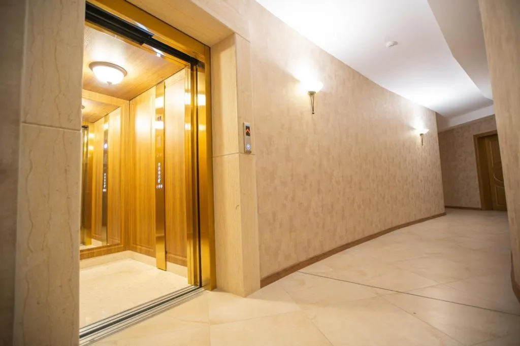 APHRODITE PARK DELUXE