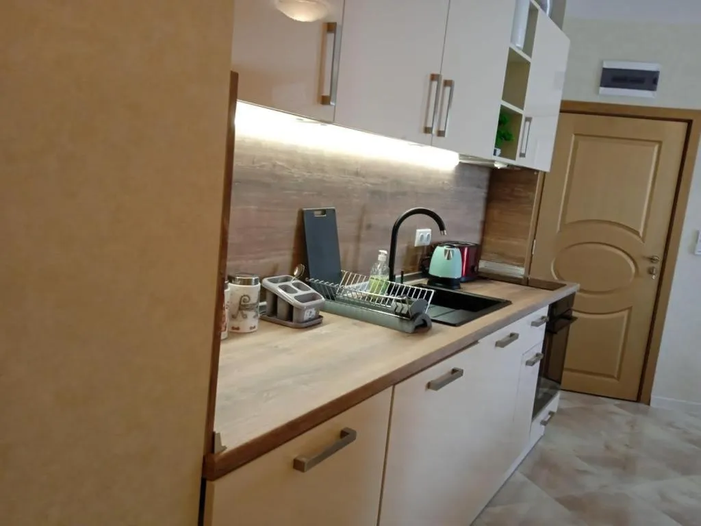 APHRODITE PARK DELUXE