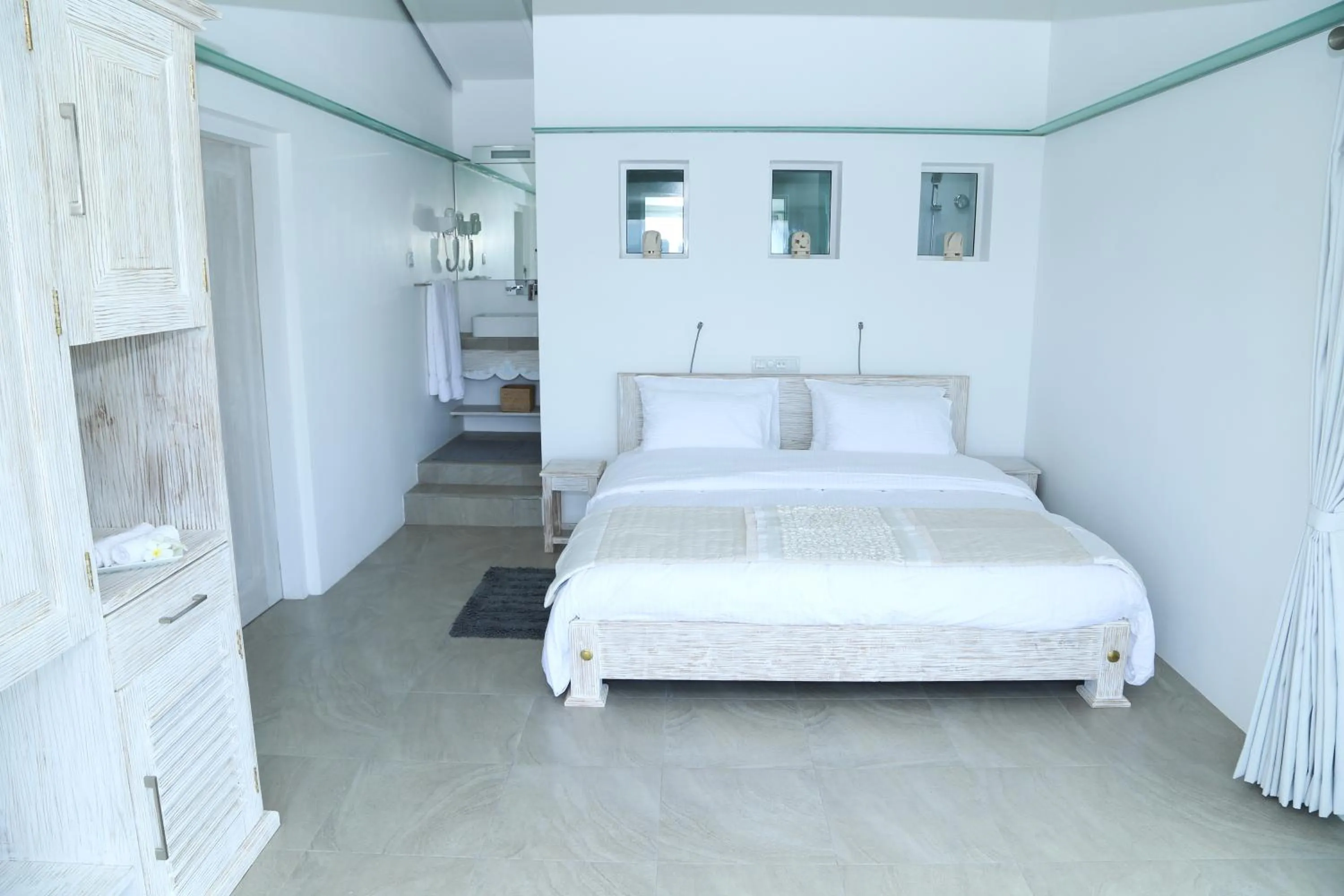 Bedroom, Bed in Sky Pavilion