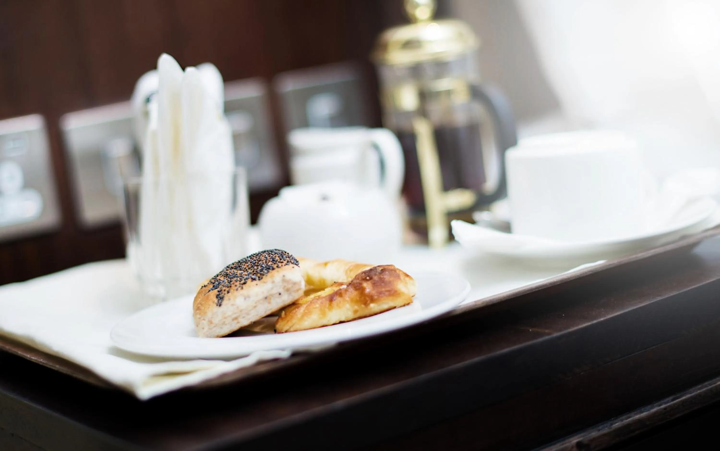 Coffee/tea facilities in Nairobi Safari Club by Swiss-Belhotel