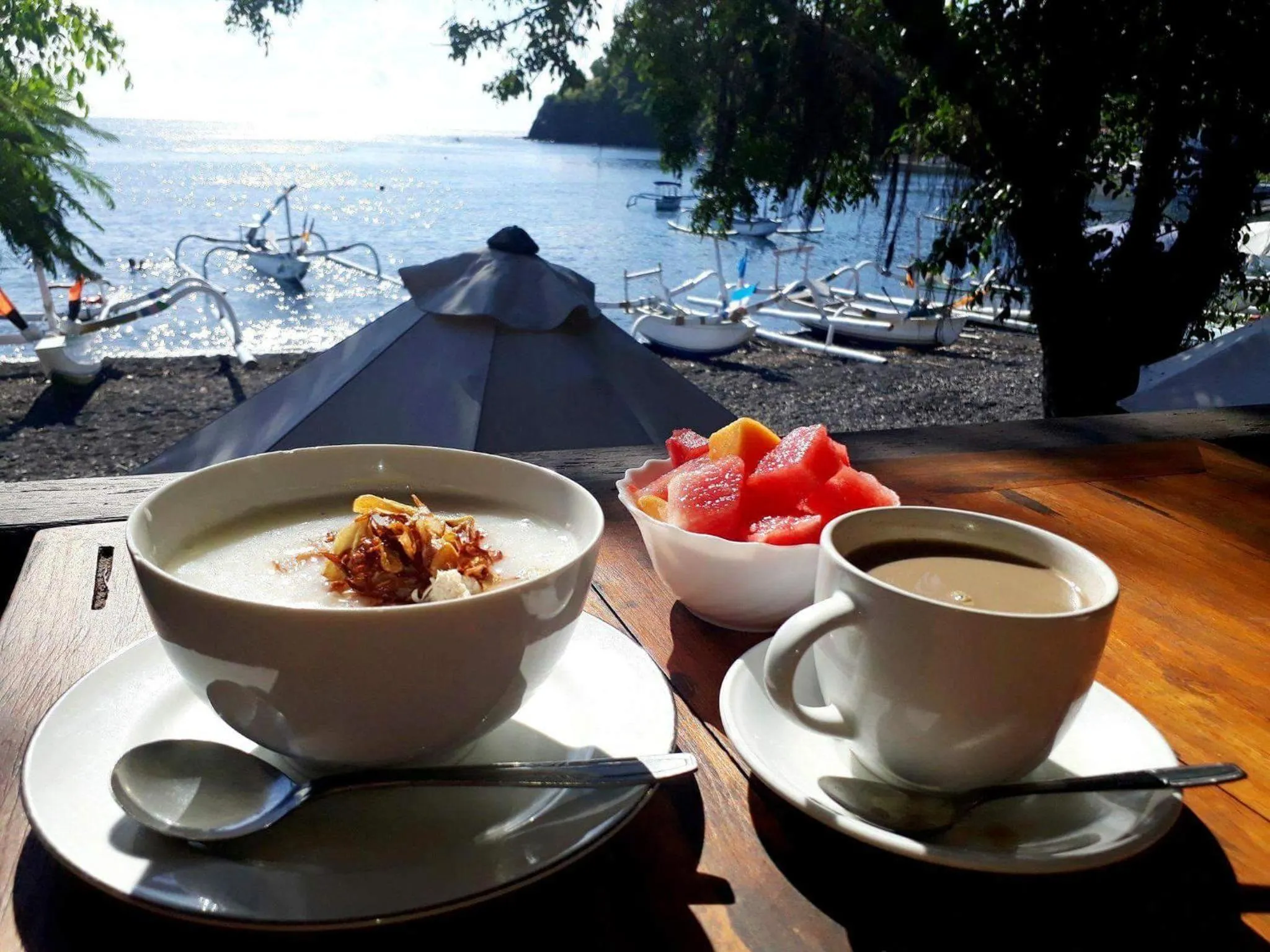 Asian breakfast in Galang Kangin Bungalows