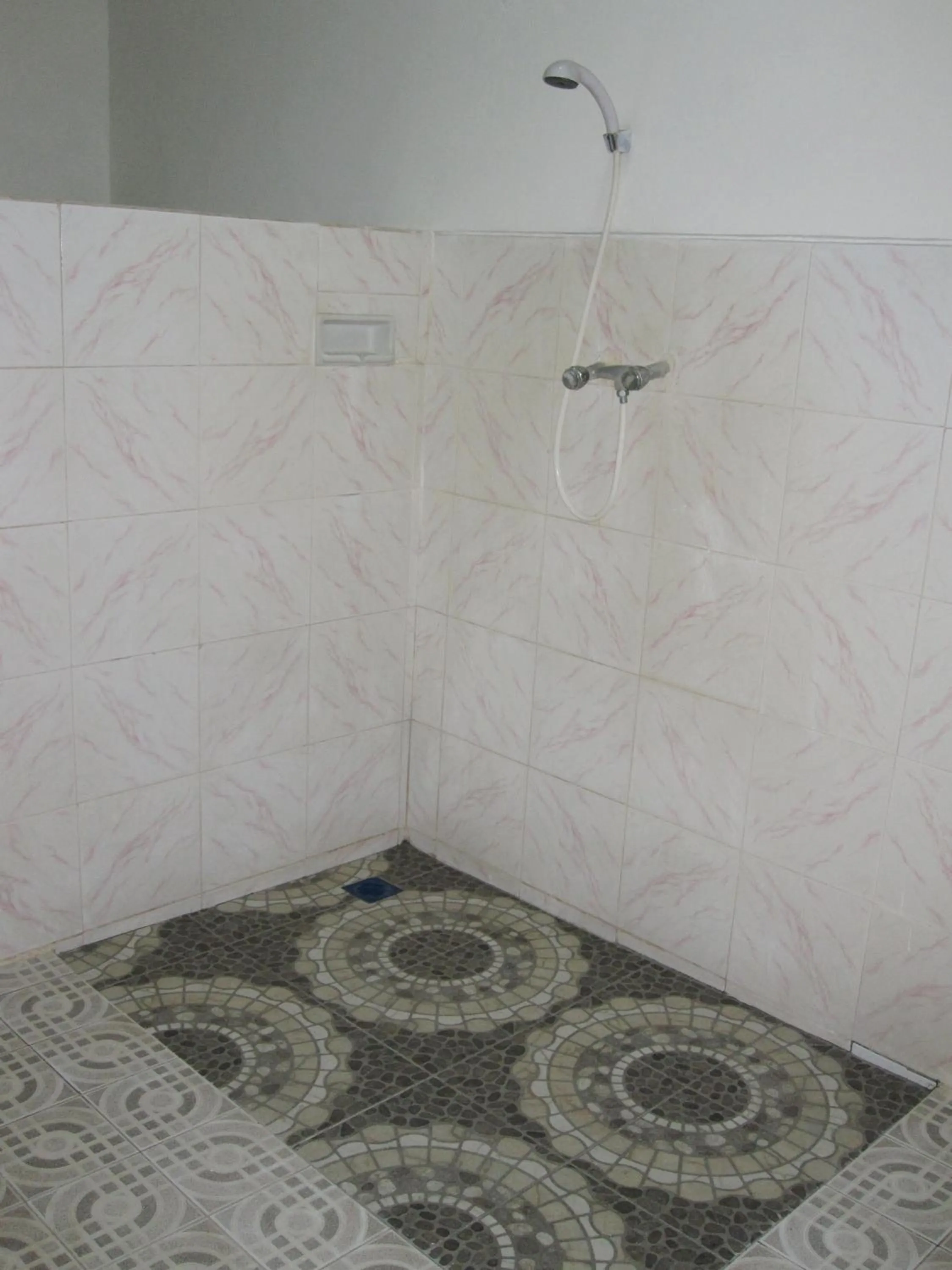 Shower in Galang Kangin Bungalows