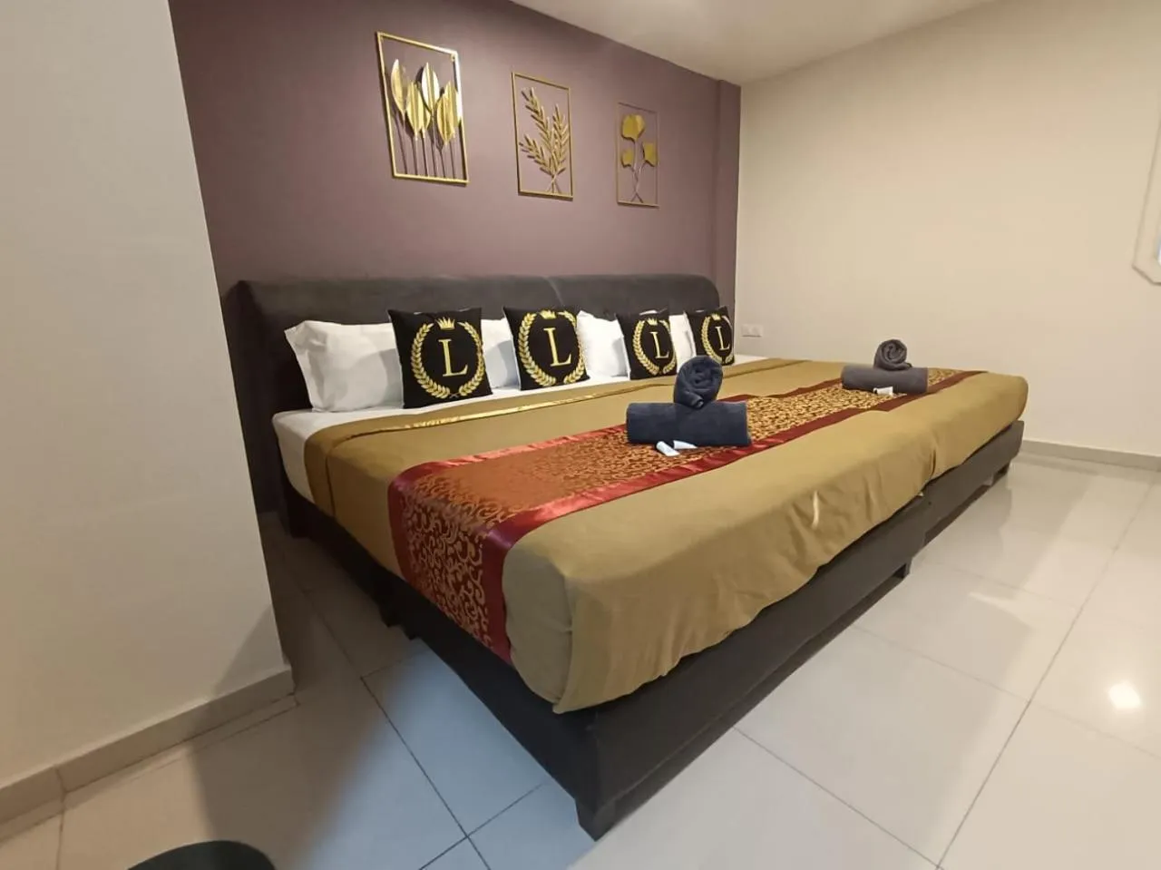 Bed in L Ferringhi Hotel