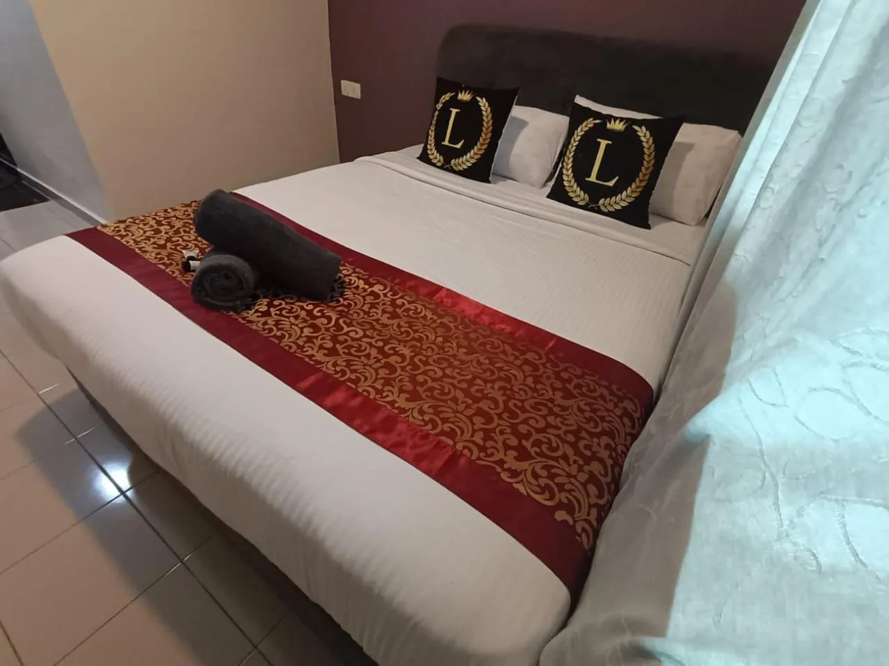 Bed in L Ferringhi Hotel