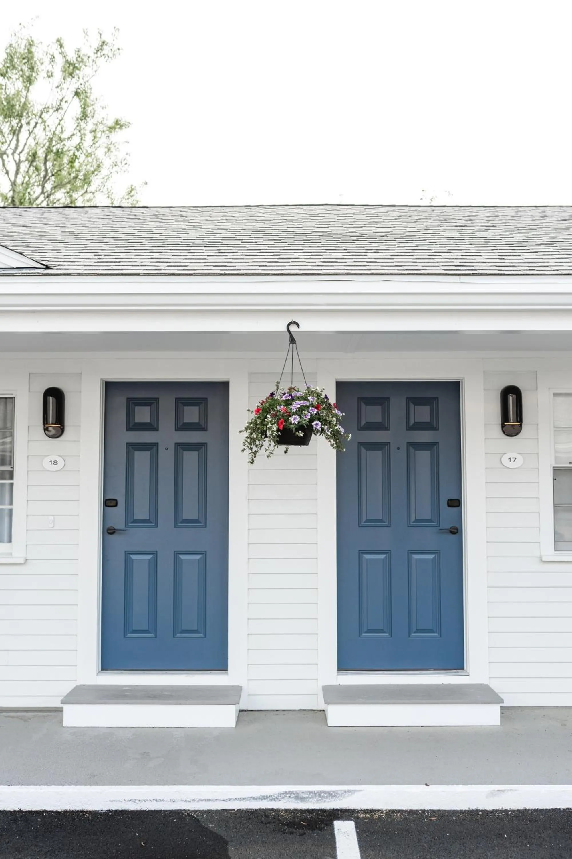 Property building in Greyfinch Chatham Inn