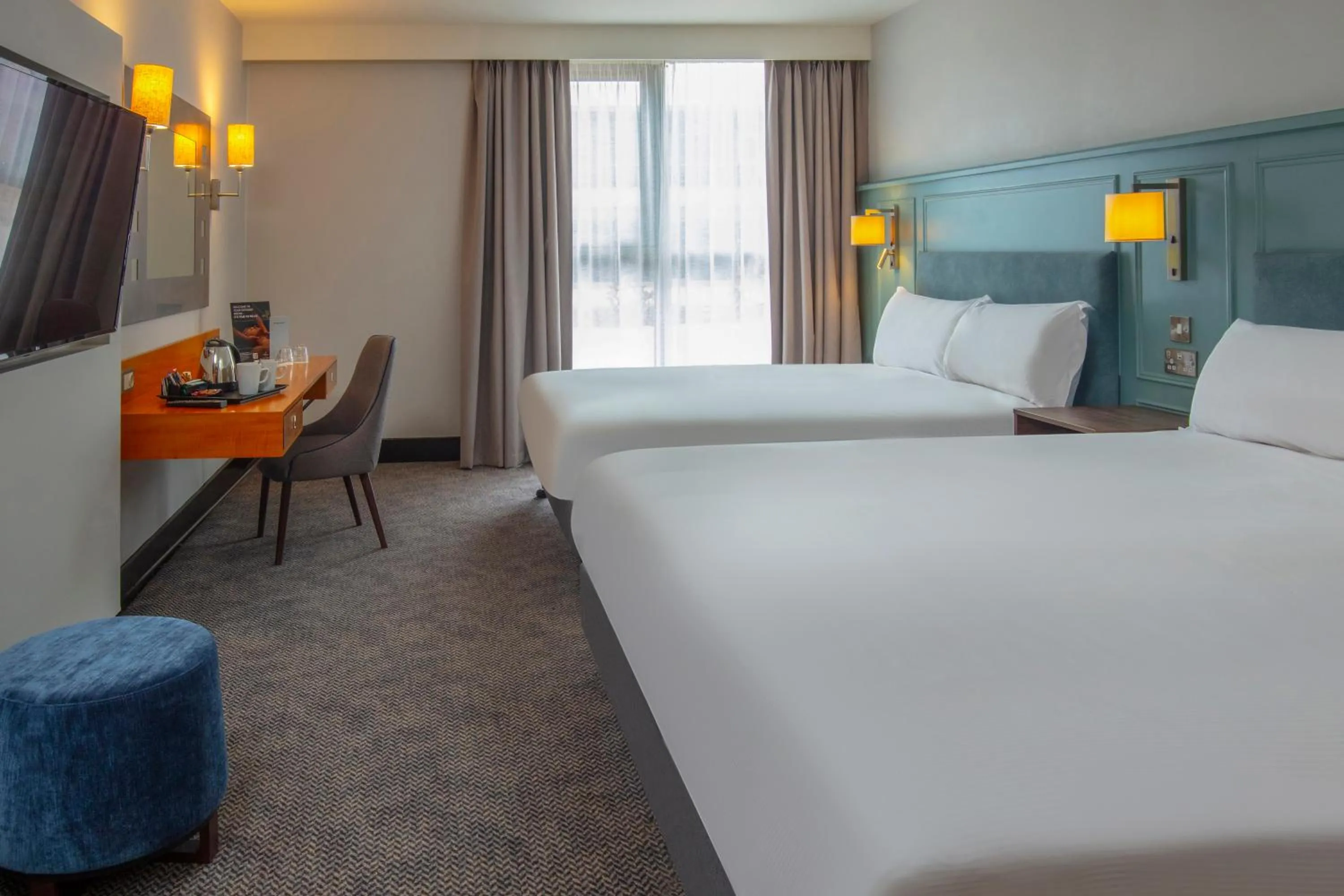 Bed in Crewe Hall Hotel & Spa - Cheshire