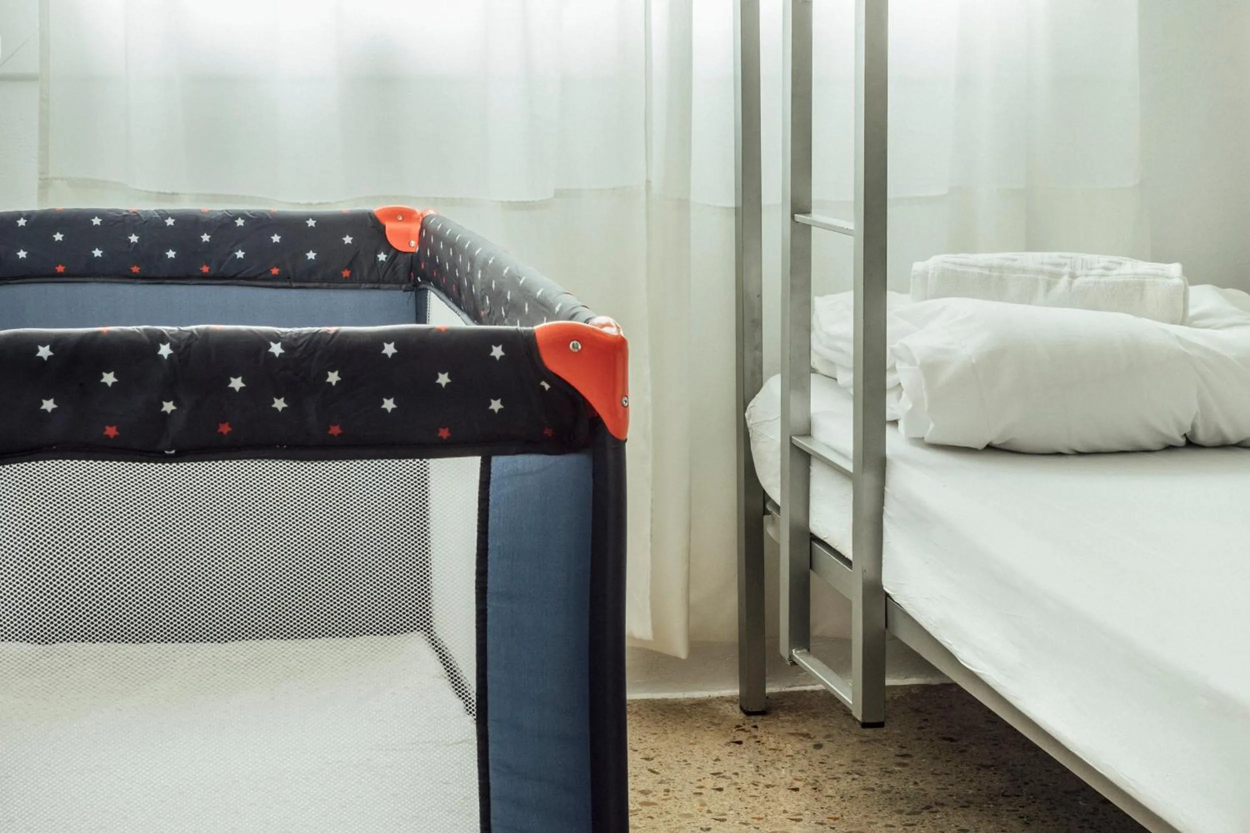 young children, Bed in Casa Jam Barcelona