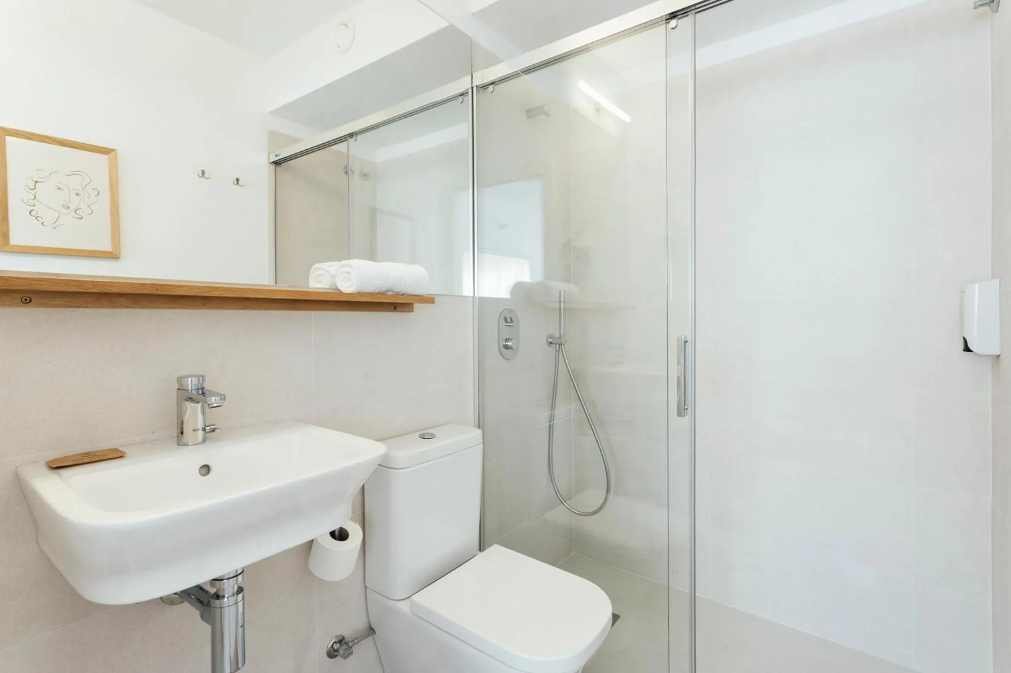 Shower in Casa Jam Barcelona