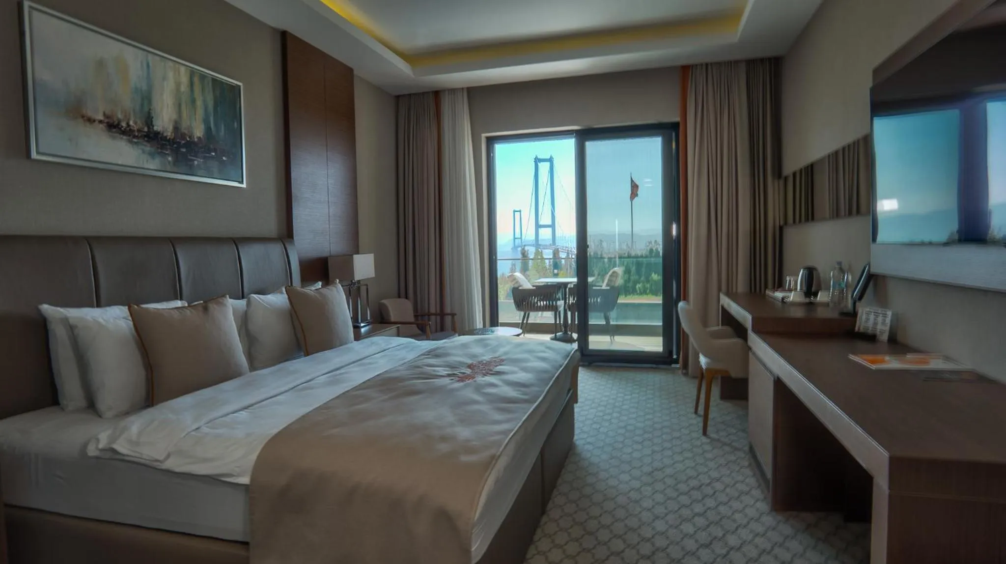 Bed in Motel Heksapolis