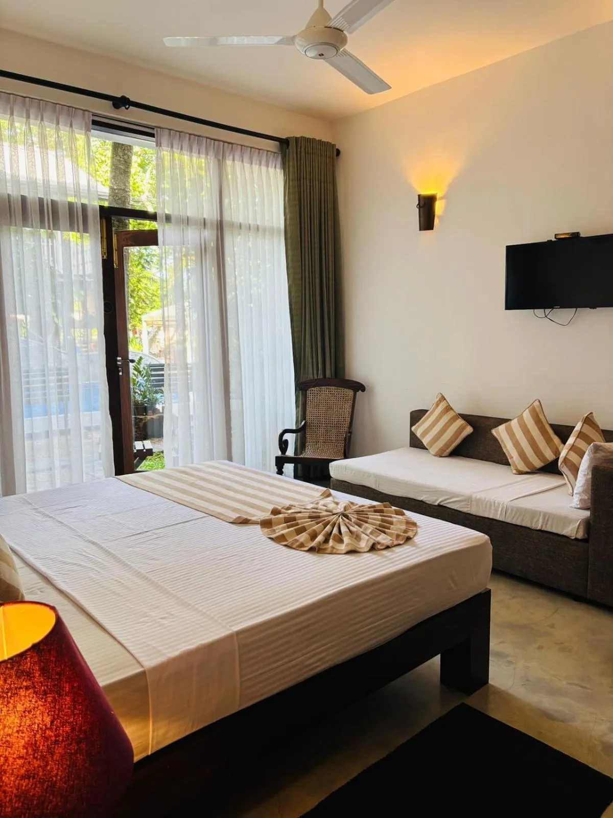 Photo of the whole room, Bed in Tartaruga Beach Unawatuna