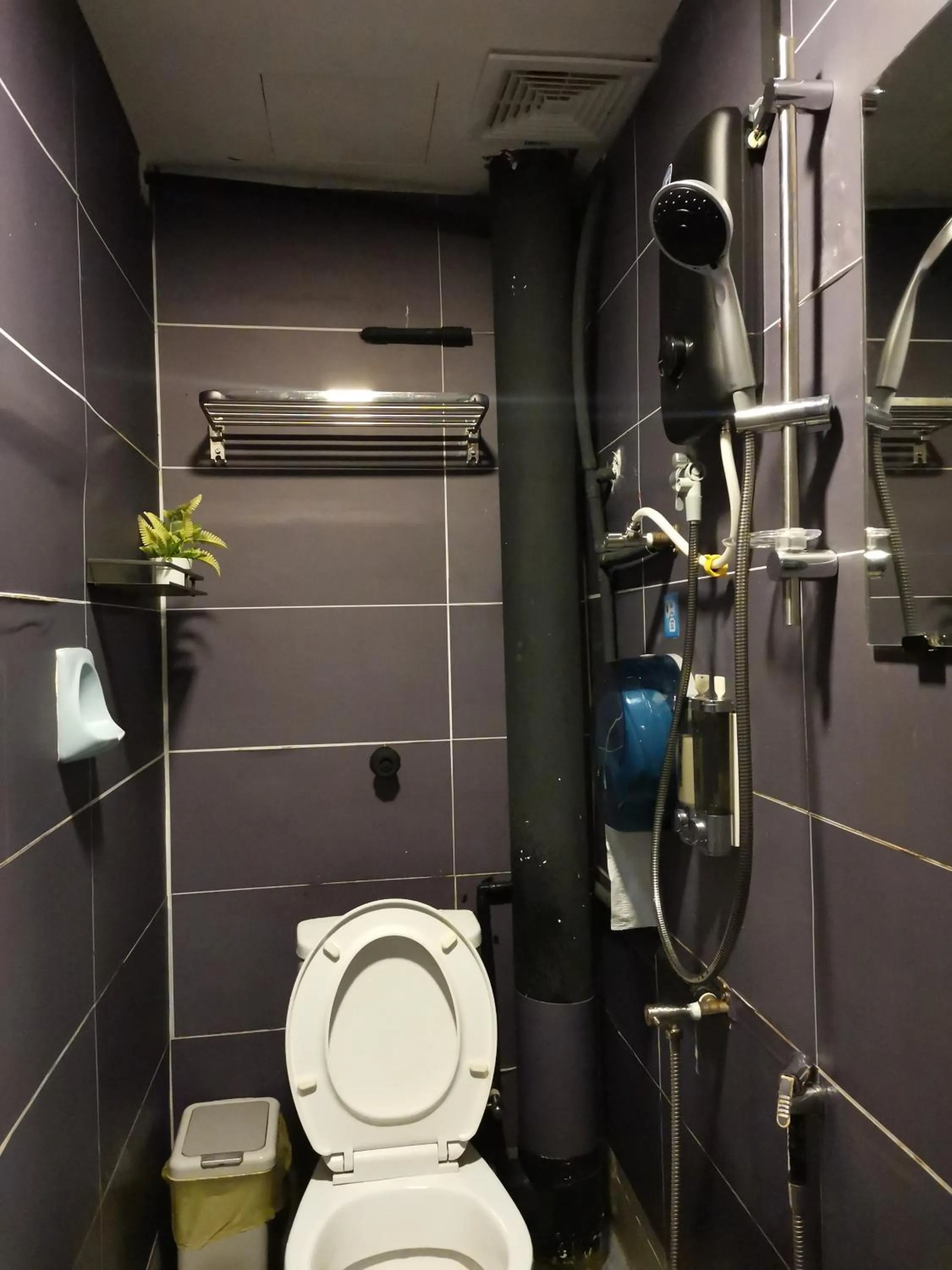 Bathroom in Sabai Sabai Guesthouse in Bayan Lepas